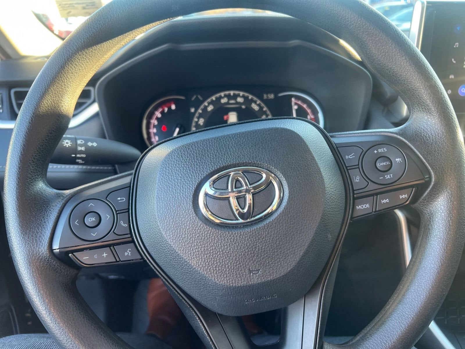 Thumbnail: 2025 Toyota RAV4 - 29