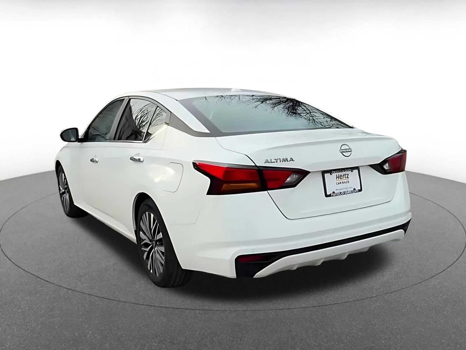 Thumbnail: 2025 Nissan Altima - 11