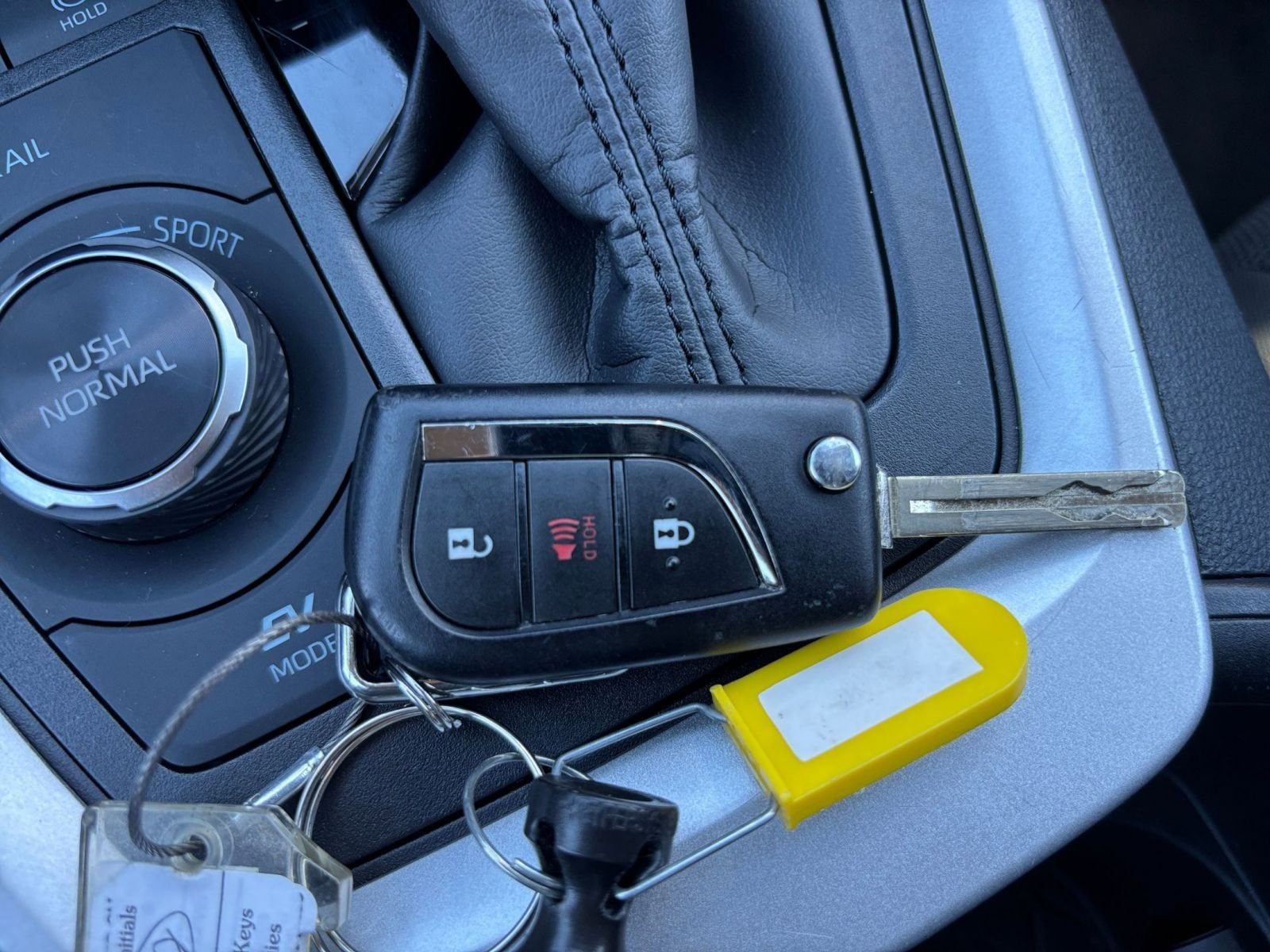 Thumbnail: 2025 Toyota RAV4 - 22