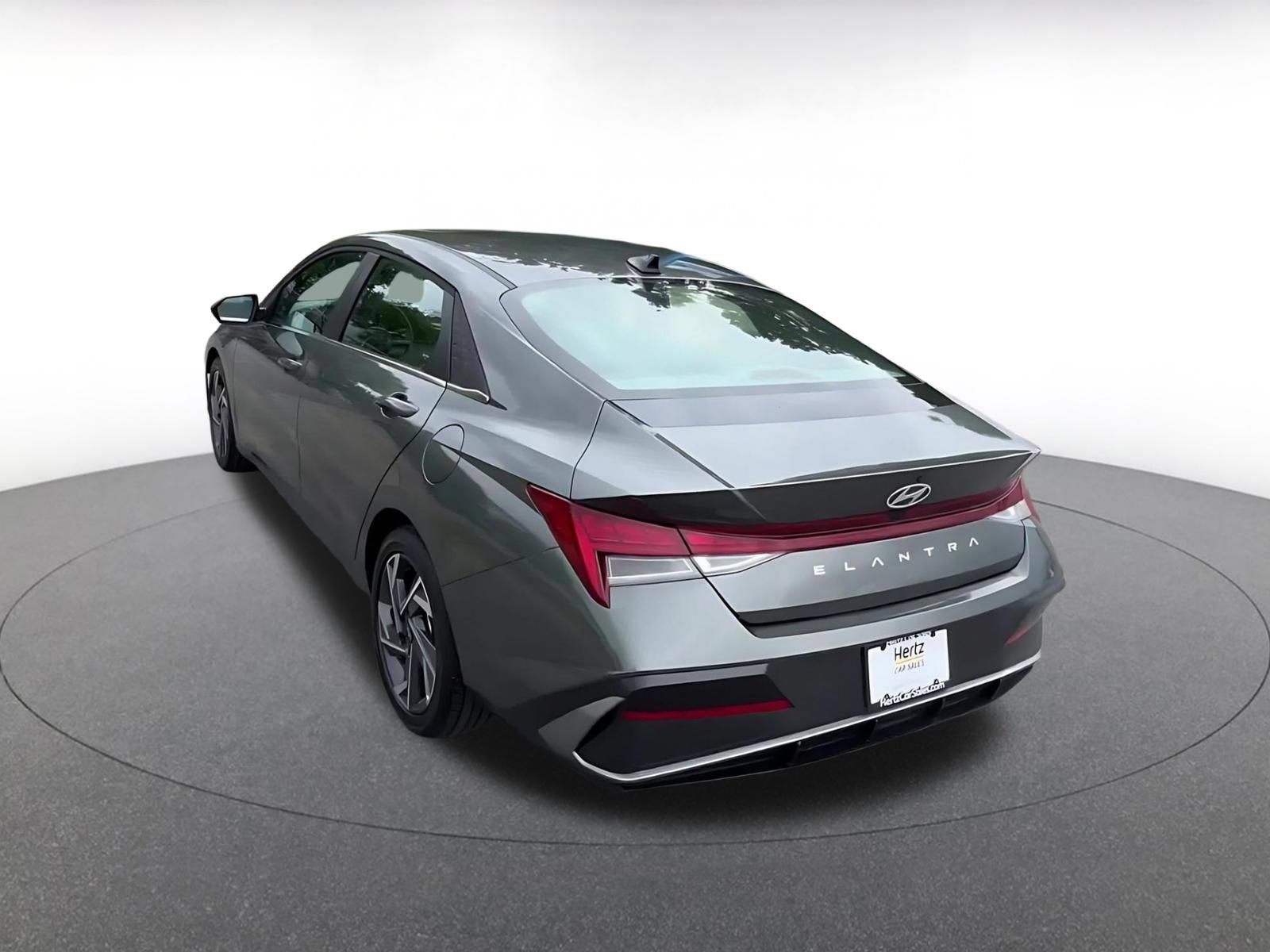 Thumbnail: 2025 Hyundai Elantra - 11