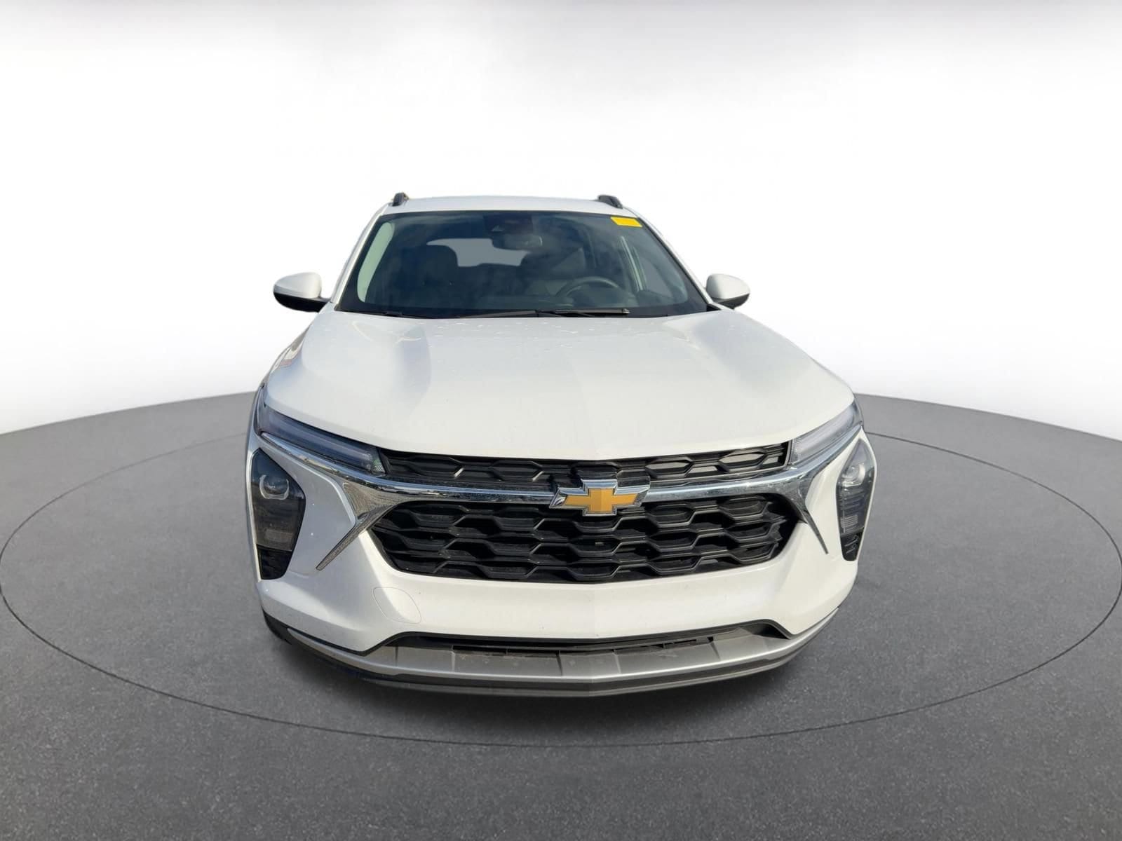 Thumbnail: 2025 Chevrolet Trax - 2