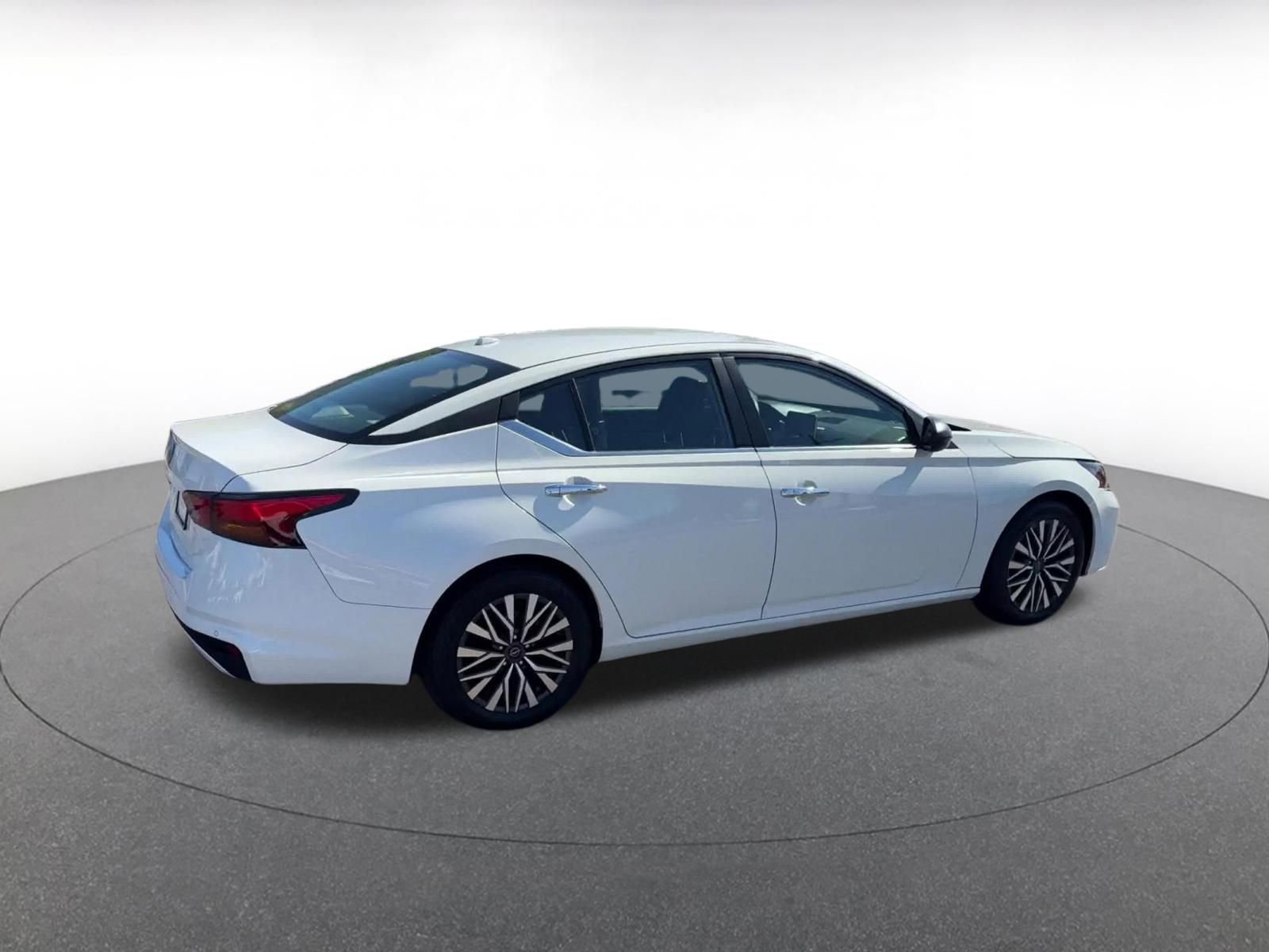 Thumbnail: 2025 Nissan Altima - 14