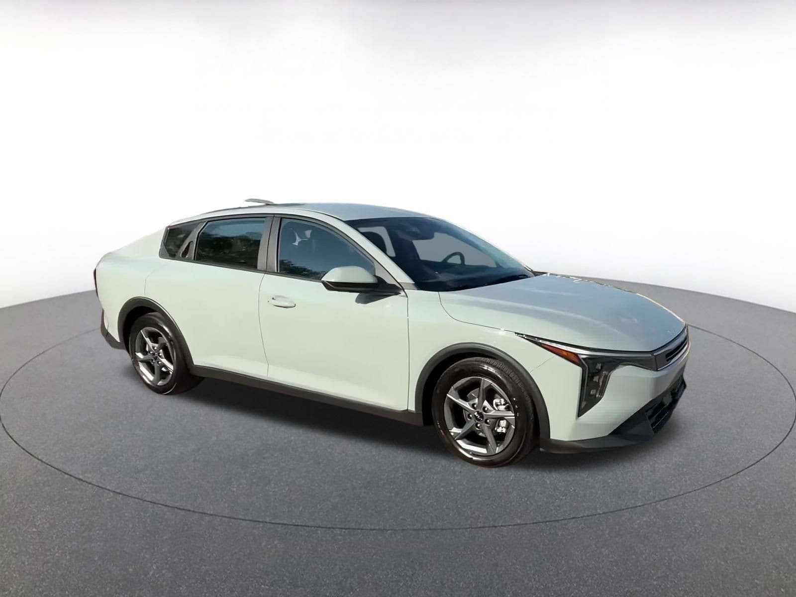Thumbnail: 2025 Kia K4 - 2