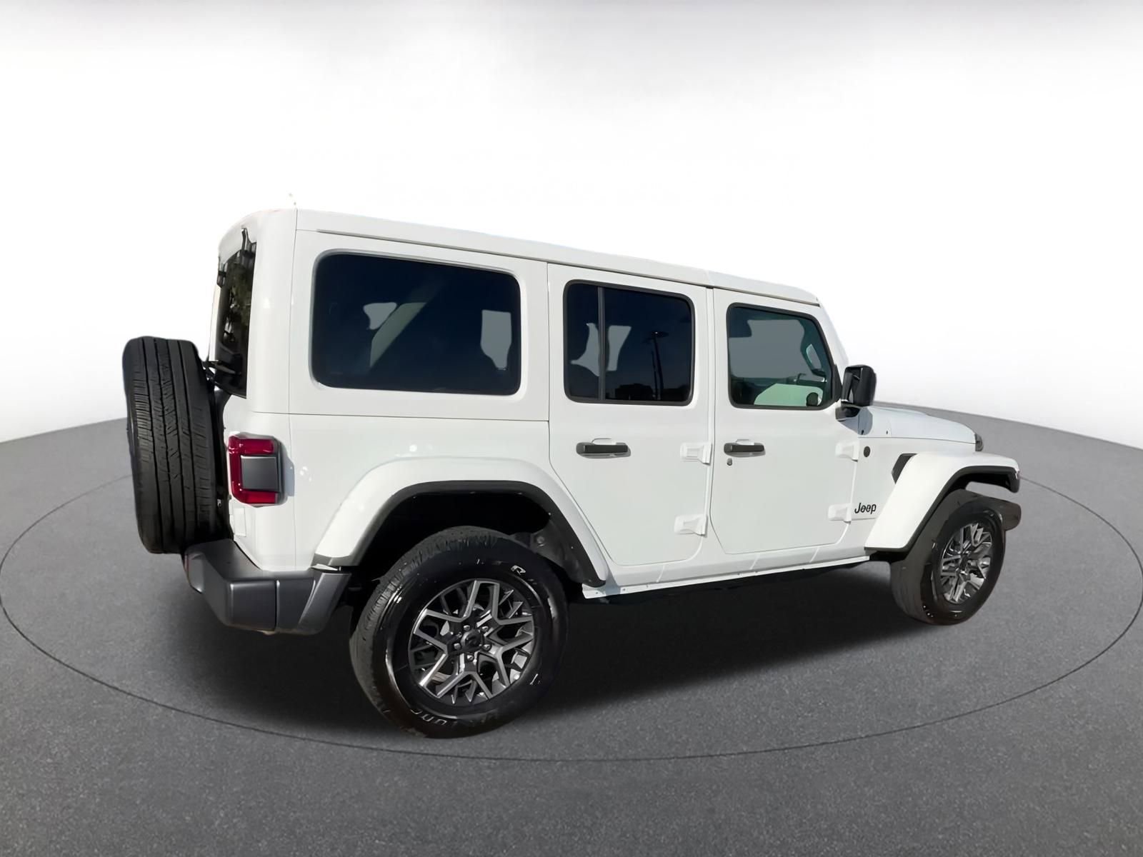 Thumbnail: 2025 Jeep Wrangler - 14