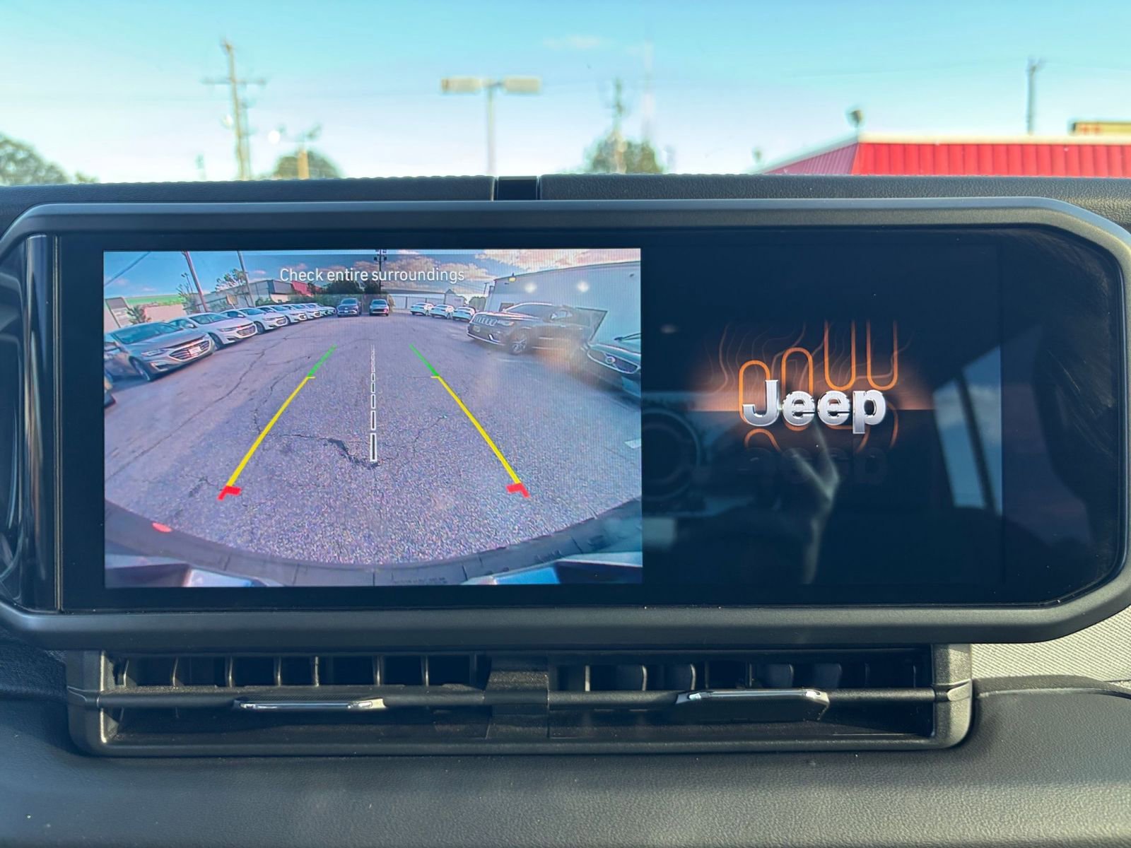 Thumbnail: 2025 Jeep Wrangler - 17