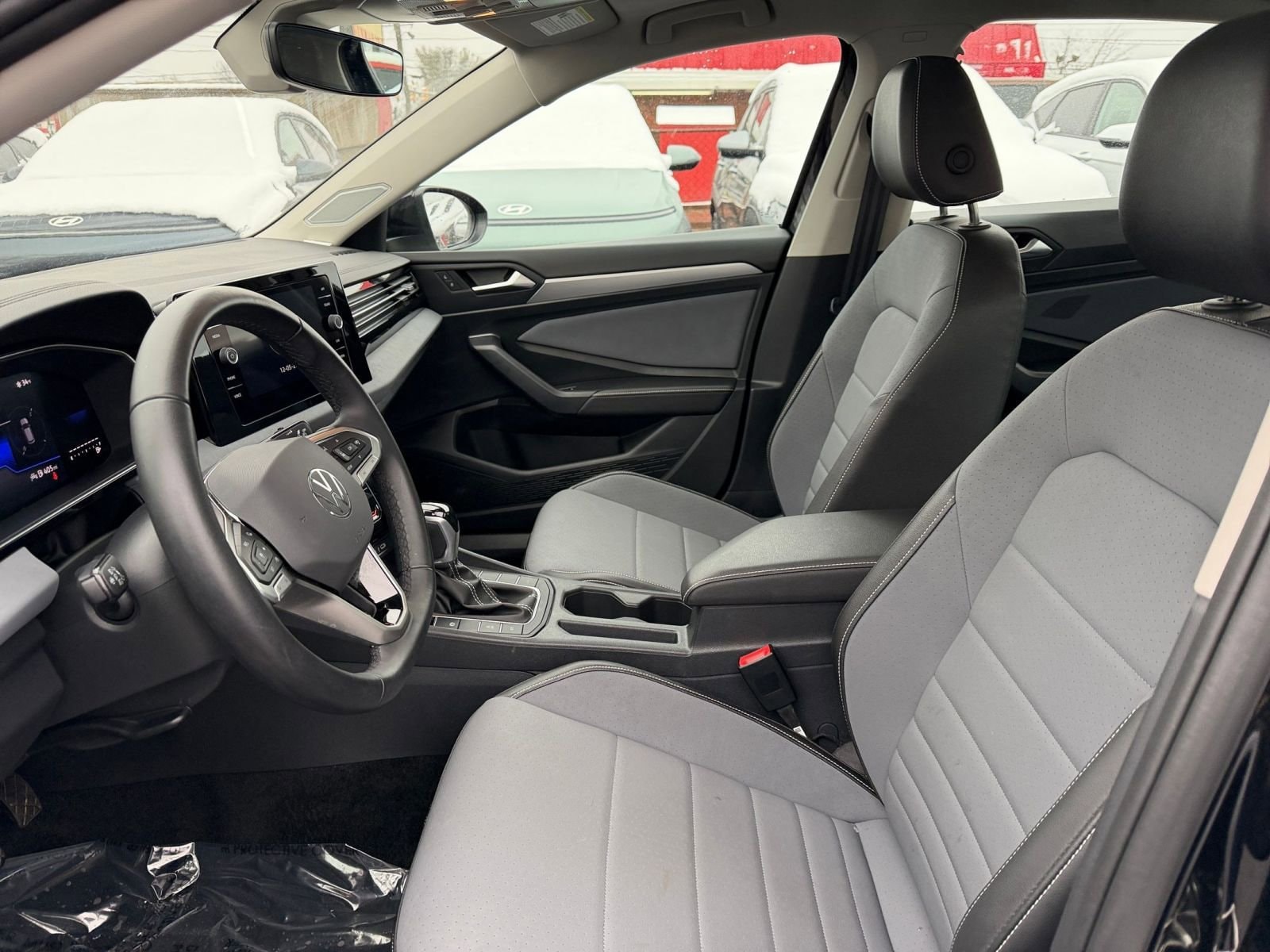 Thumbnail: 2025 Volkswagen Jetta - 25