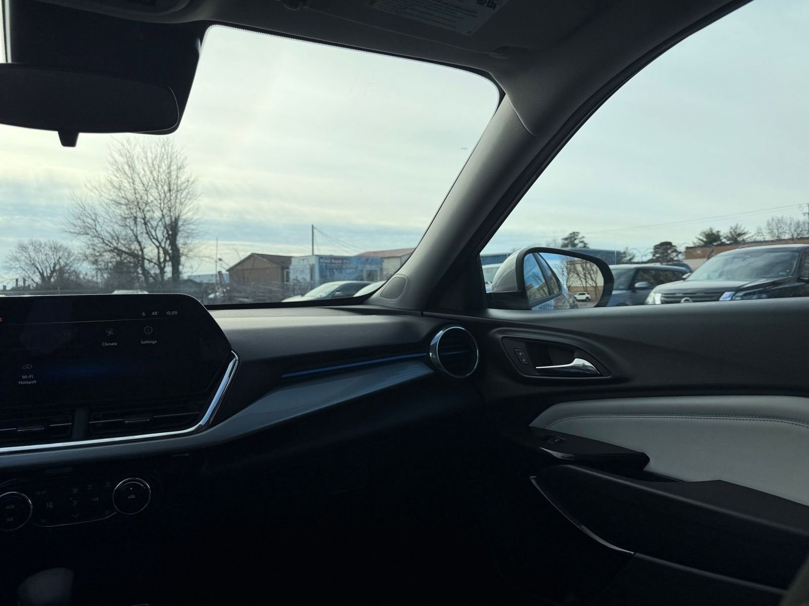 Thumbnail: 2025 Chevrolet Trax - 34