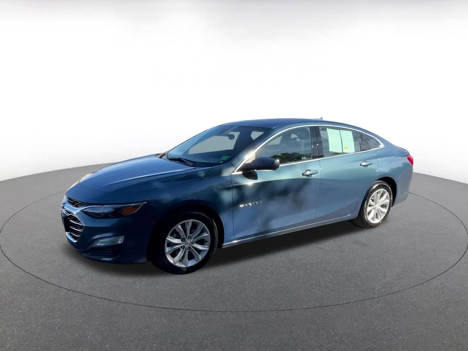 Thumbnail: 2024 Chevrolet Malibu - 8