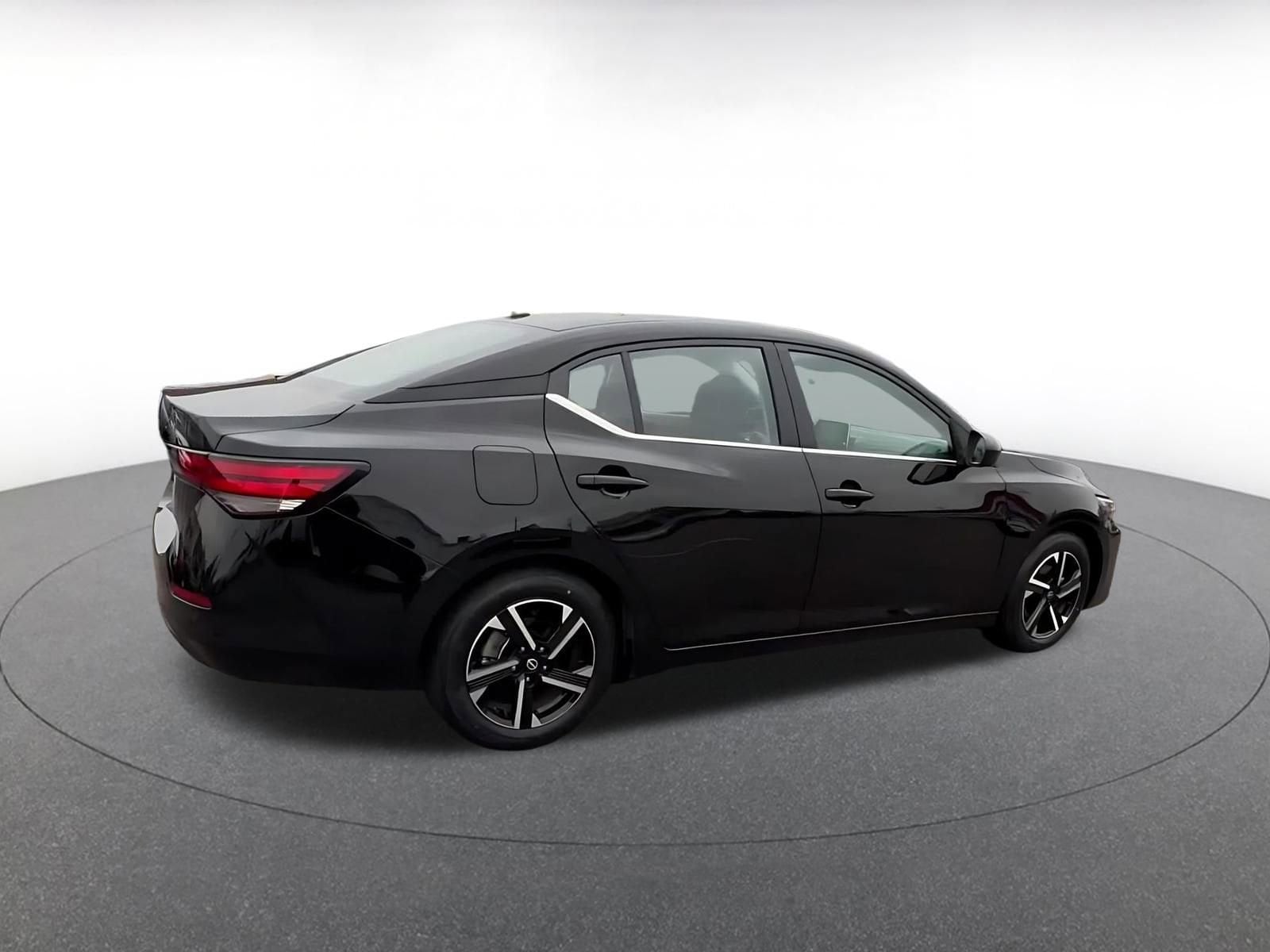 Thumbnail: 2025 Nissan Sentra - 15