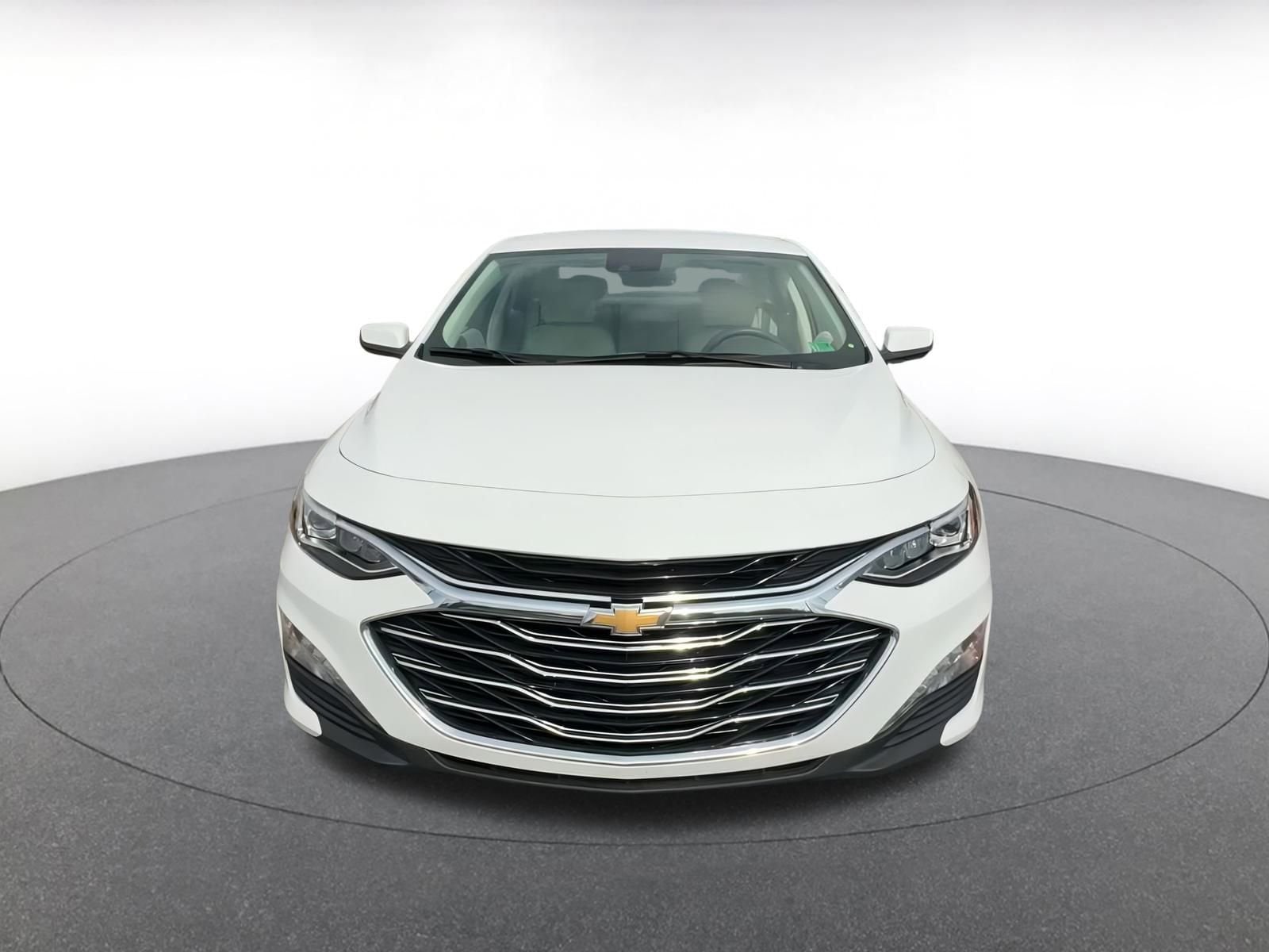 Thumbnail: 2024 Chevrolet Malibu - 4