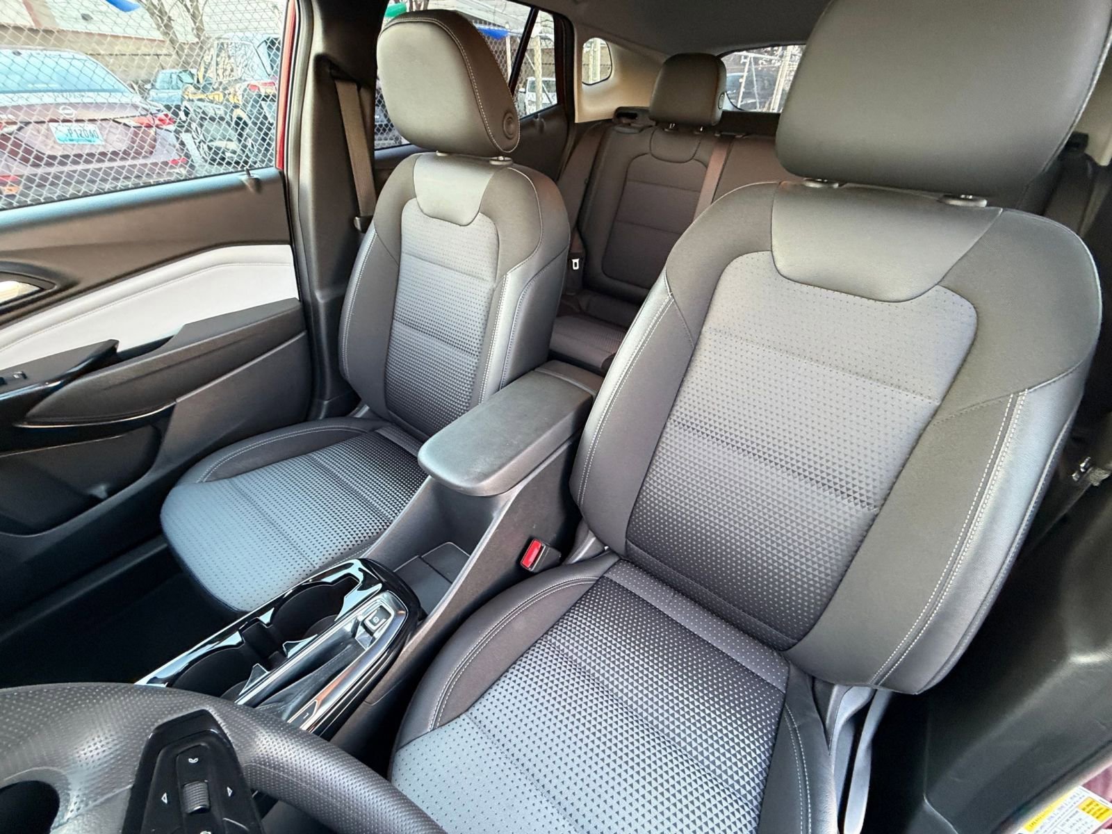 Thumbnail: 2025 Chevrolet Trax - 34