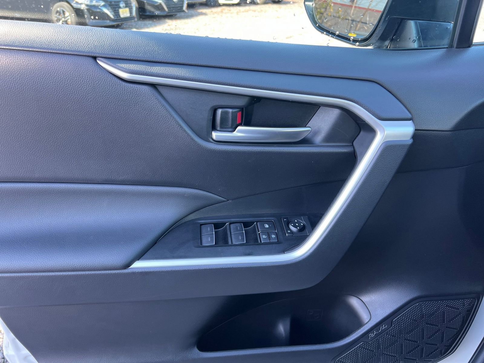 Thumbnail: 2025 Toyota RAV4 - 20