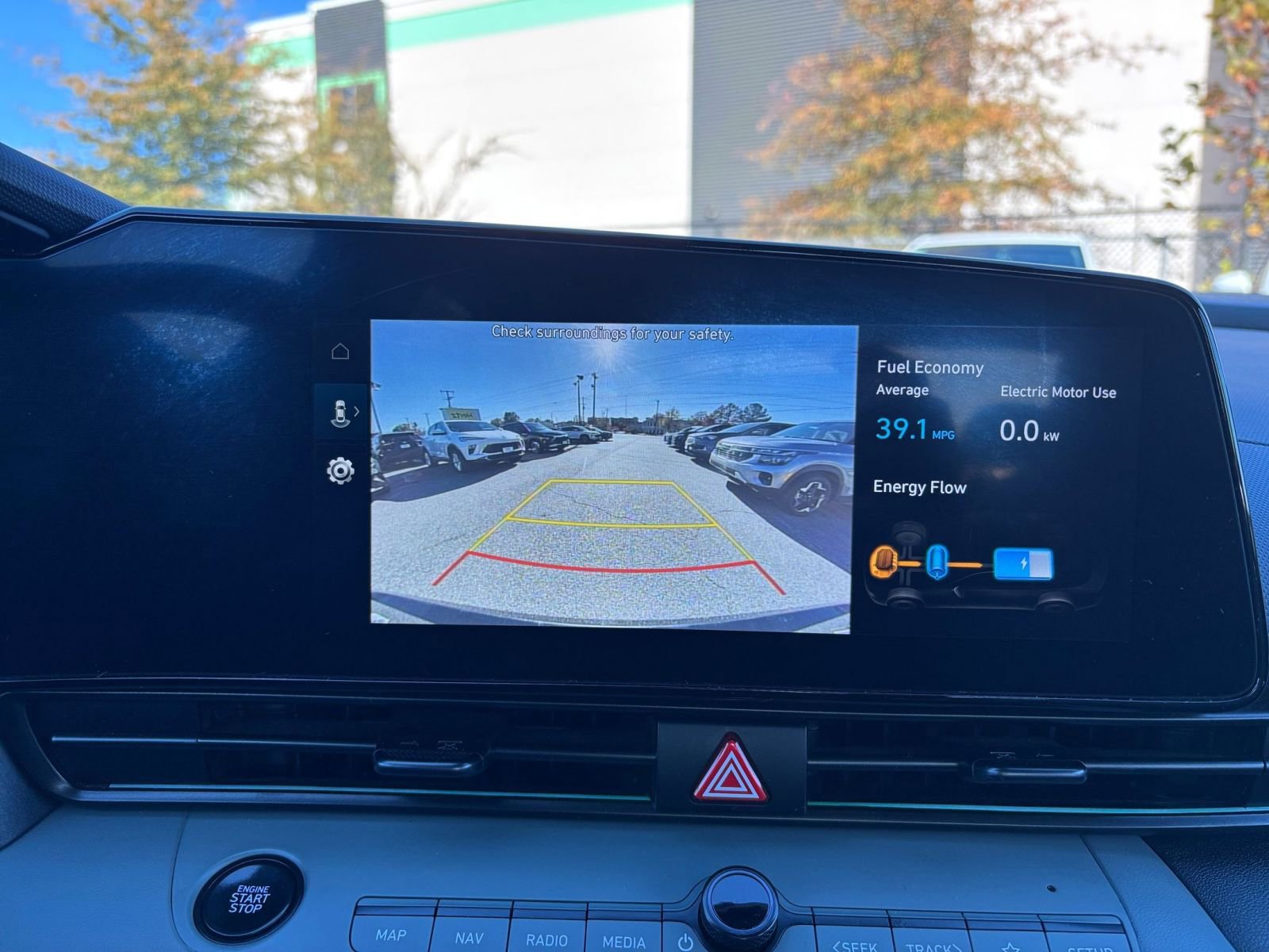 Thumbnail: 2025 Hyundai Elantra - 17