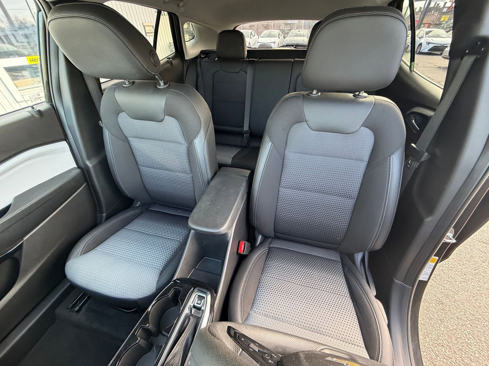 Thumbnail: 2025 Chevrolet Trax - 34