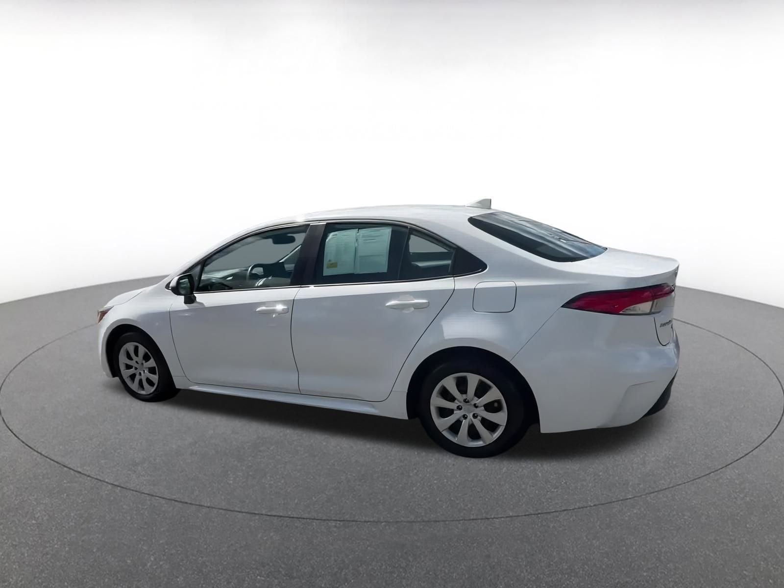 Thumbnail: 2024 Toyota Corolla - 10