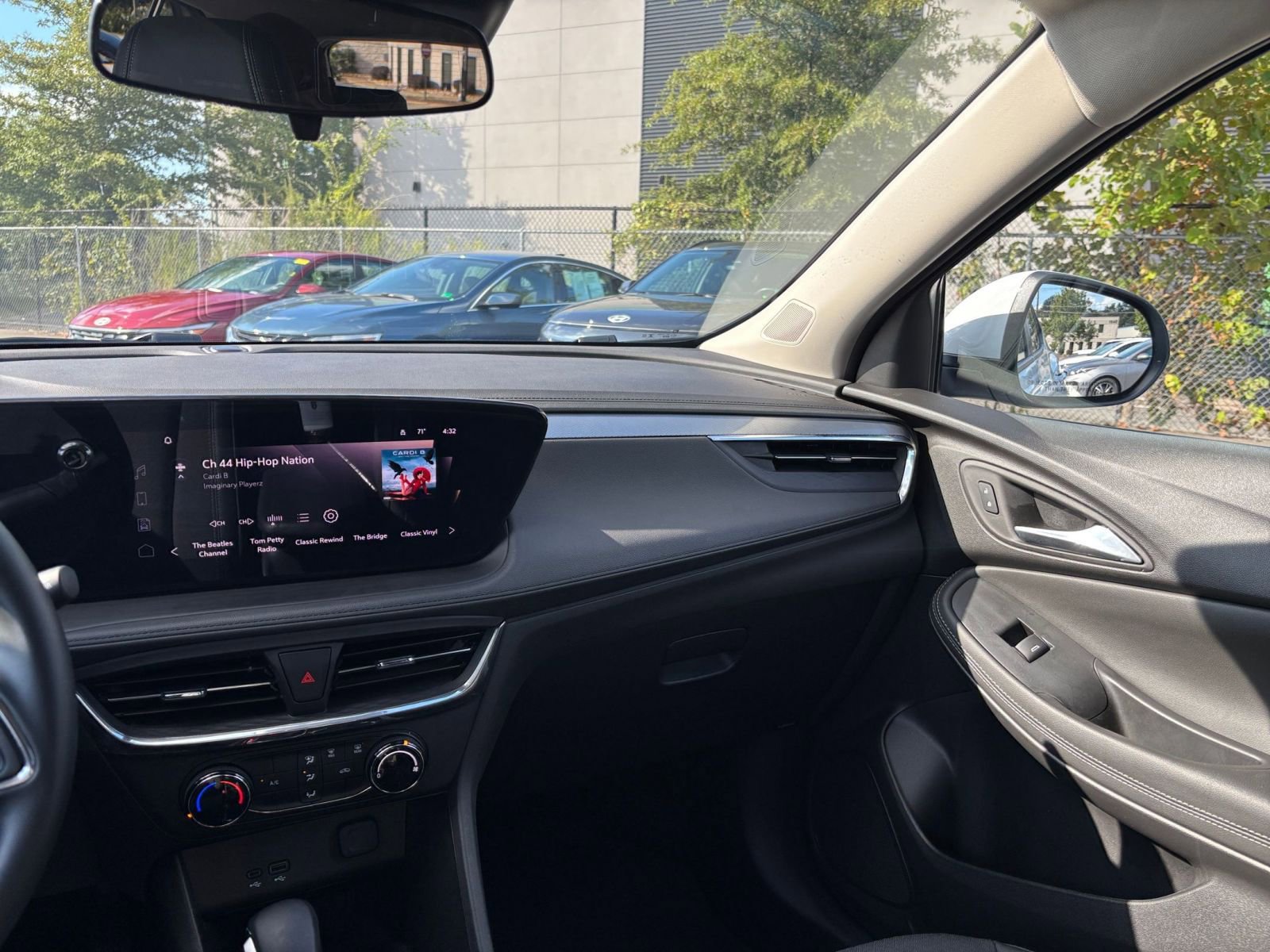 Thumbnail: 2025 Buick Encore GX - 33