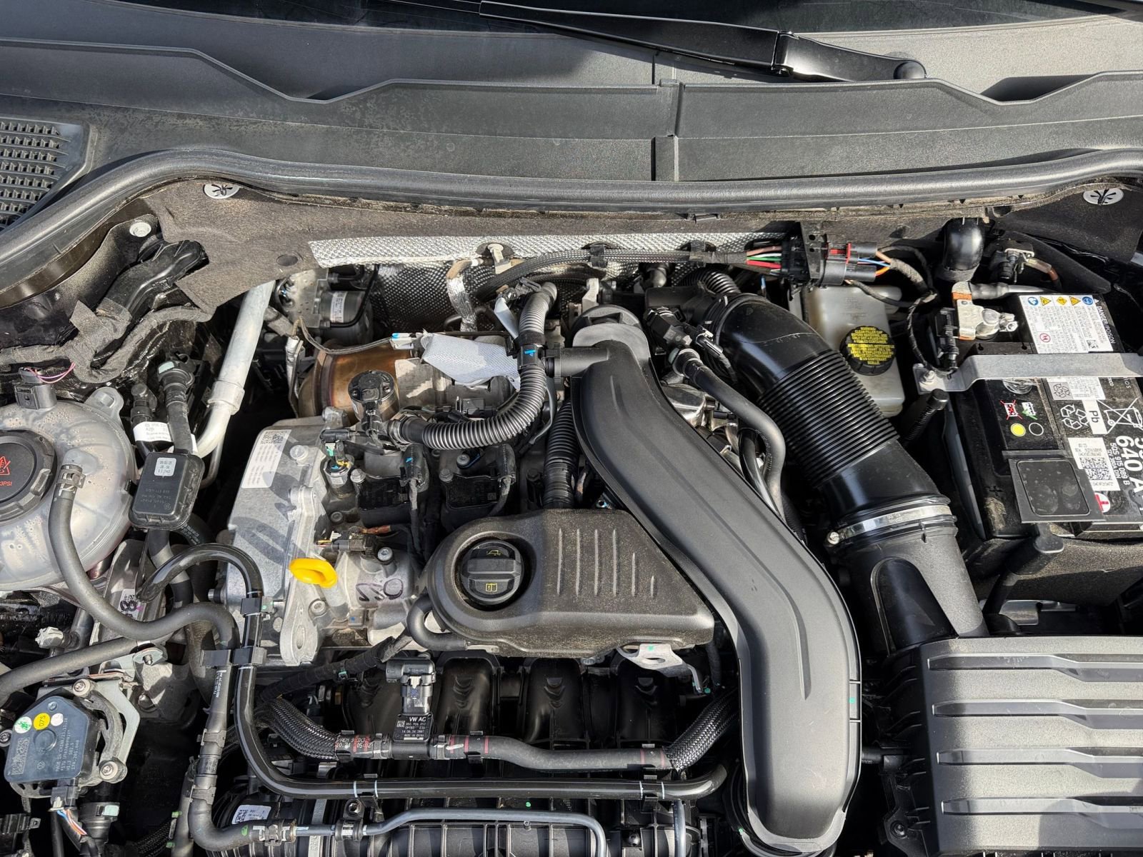 Thumbnail: 2025 Volkswagen Taos - 32