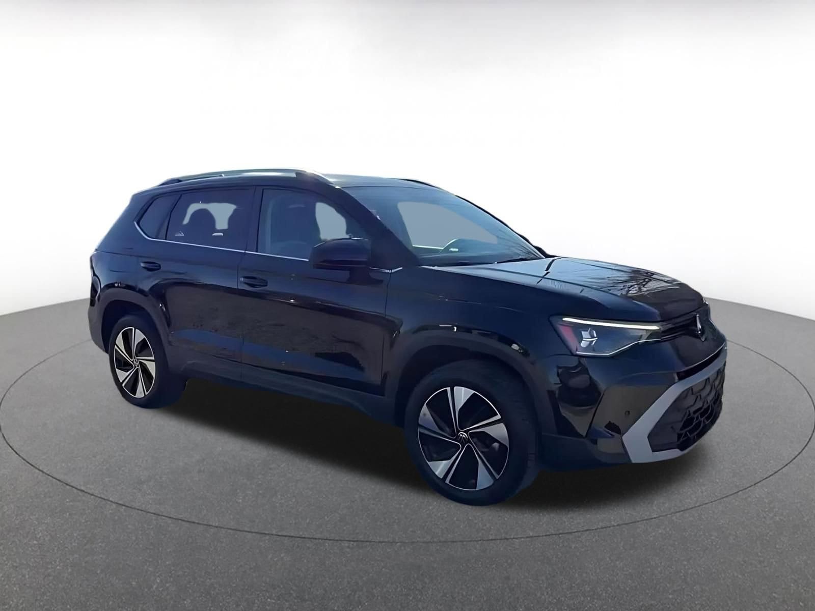 Thumbnail: 2025 Volkswagen Taos - 2