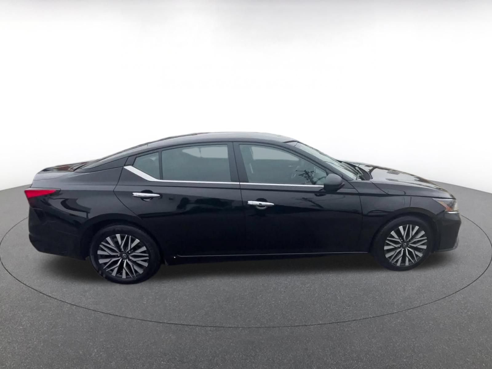 Thumbnail: 2025 Nissan Altima - 13