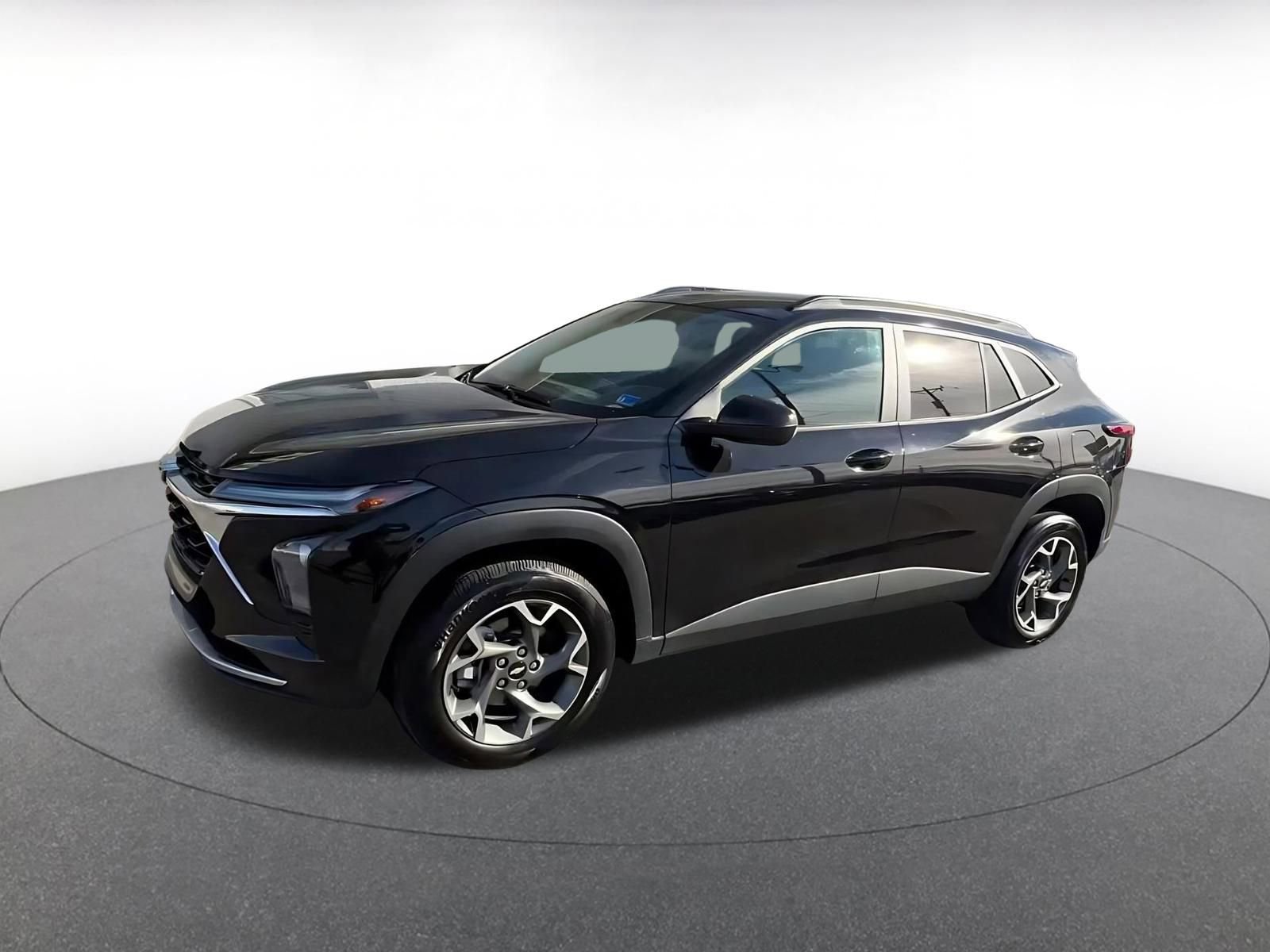 Thumbnail: 2025 Chevrolet Trax - 8