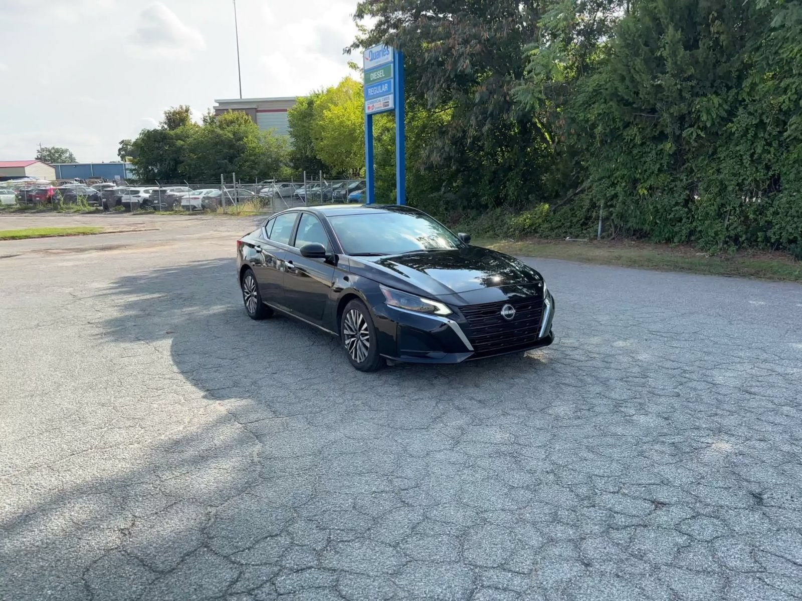 Thumbnail: 2025 Nissan Altima - 3