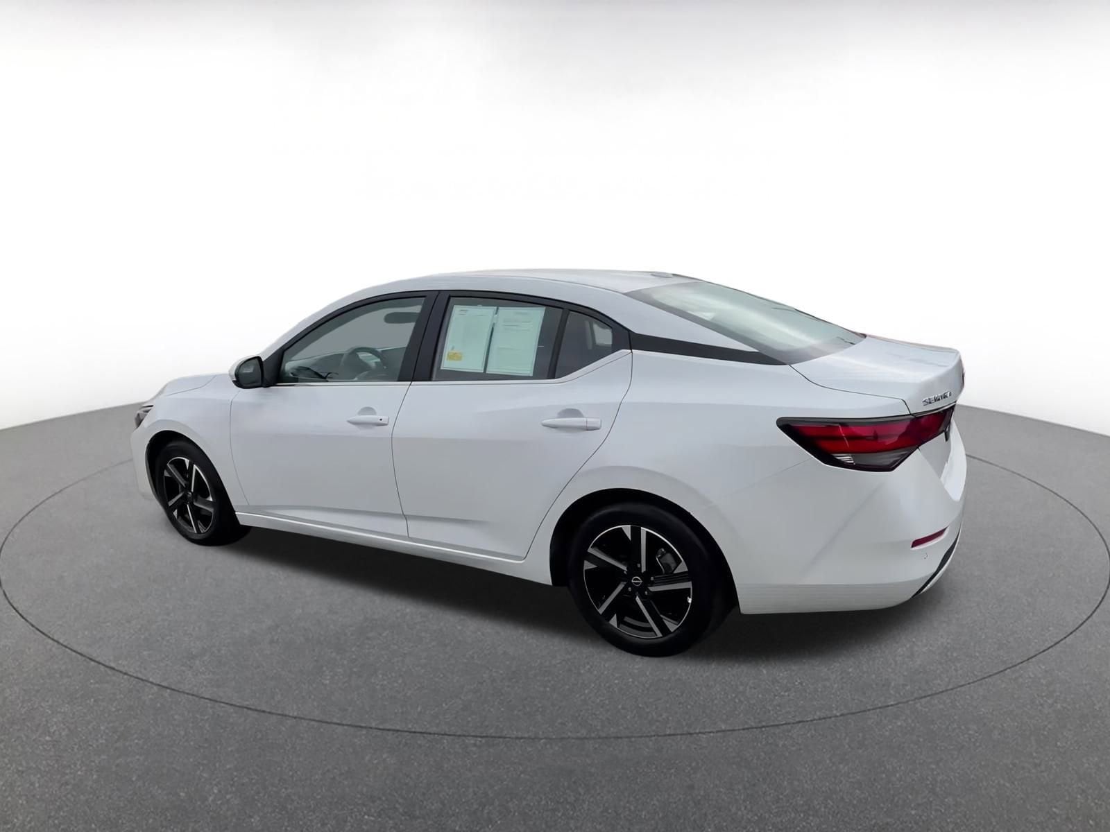 Thumbnail: 2024 Nissan Sentra - 10
