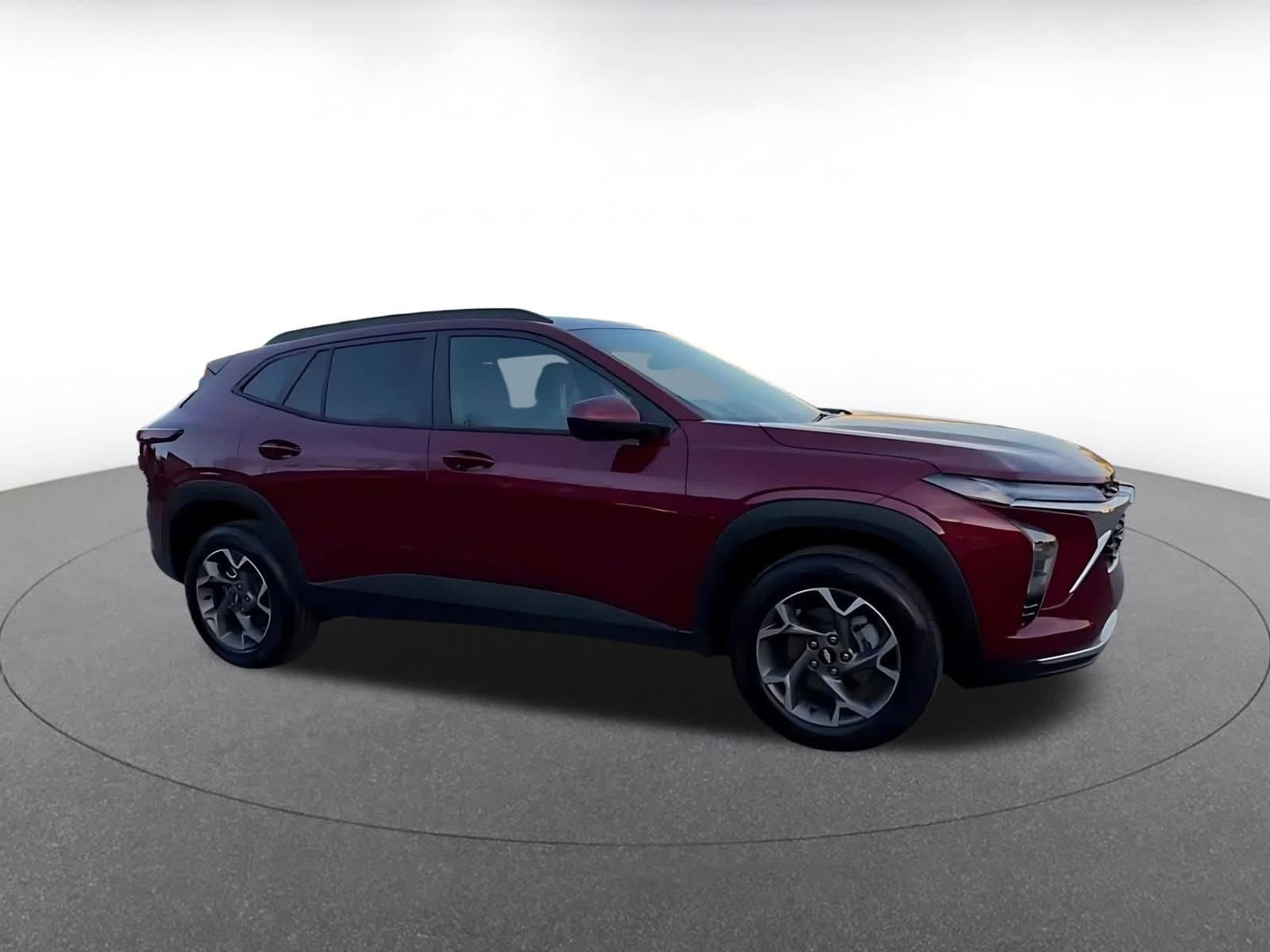 Thumbnail: 2025 Chevrolet Trax - 2