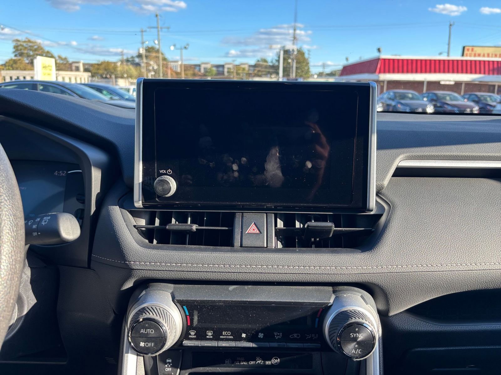 Thumbnail: 2025 Toyota RAV4 - 18