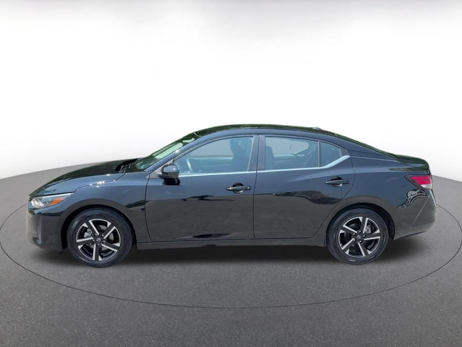 Thumbnail: 2025 Nissan Sentra - 9