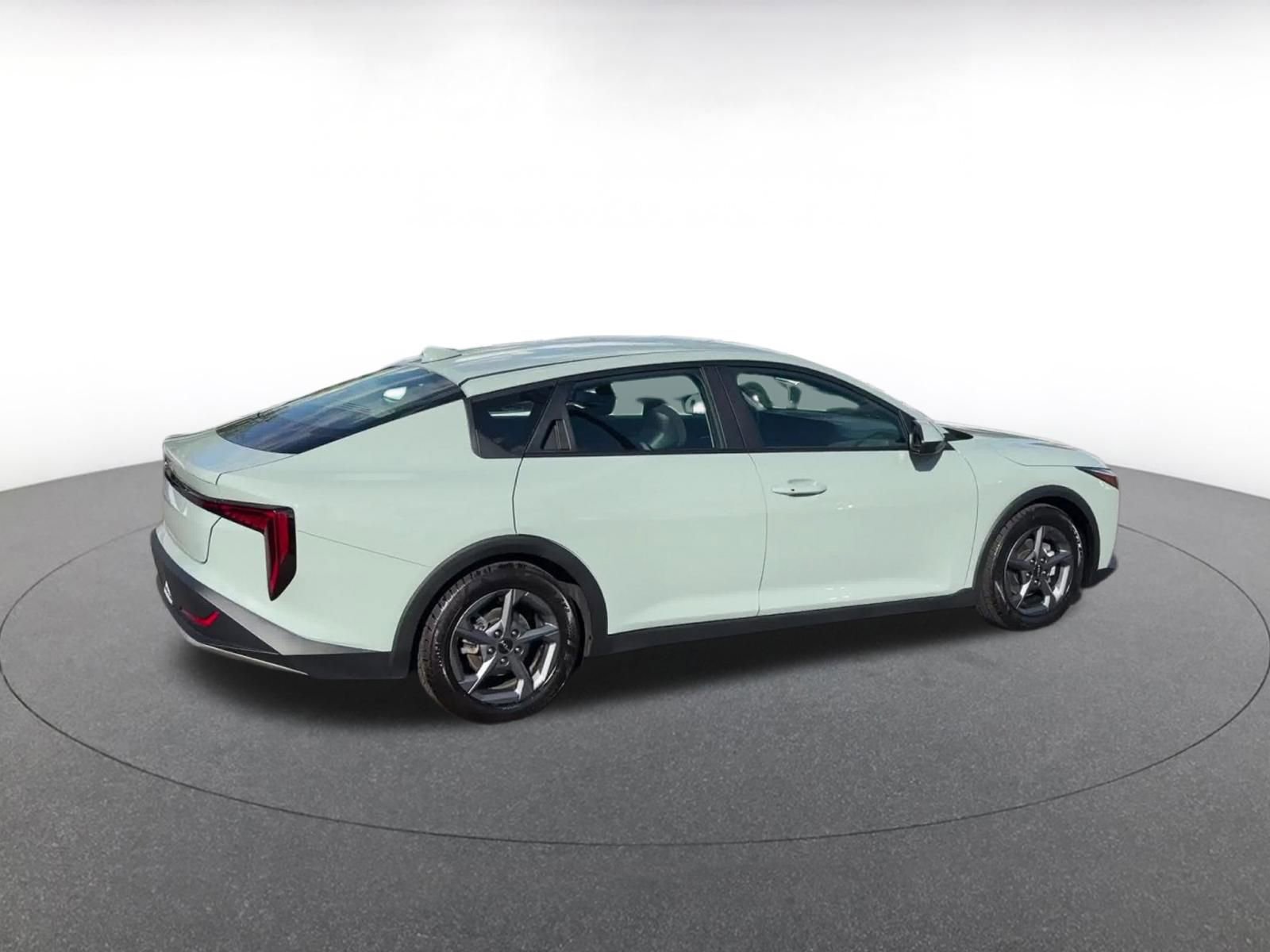 Thumbnail: 2025 Kia K4 - 15