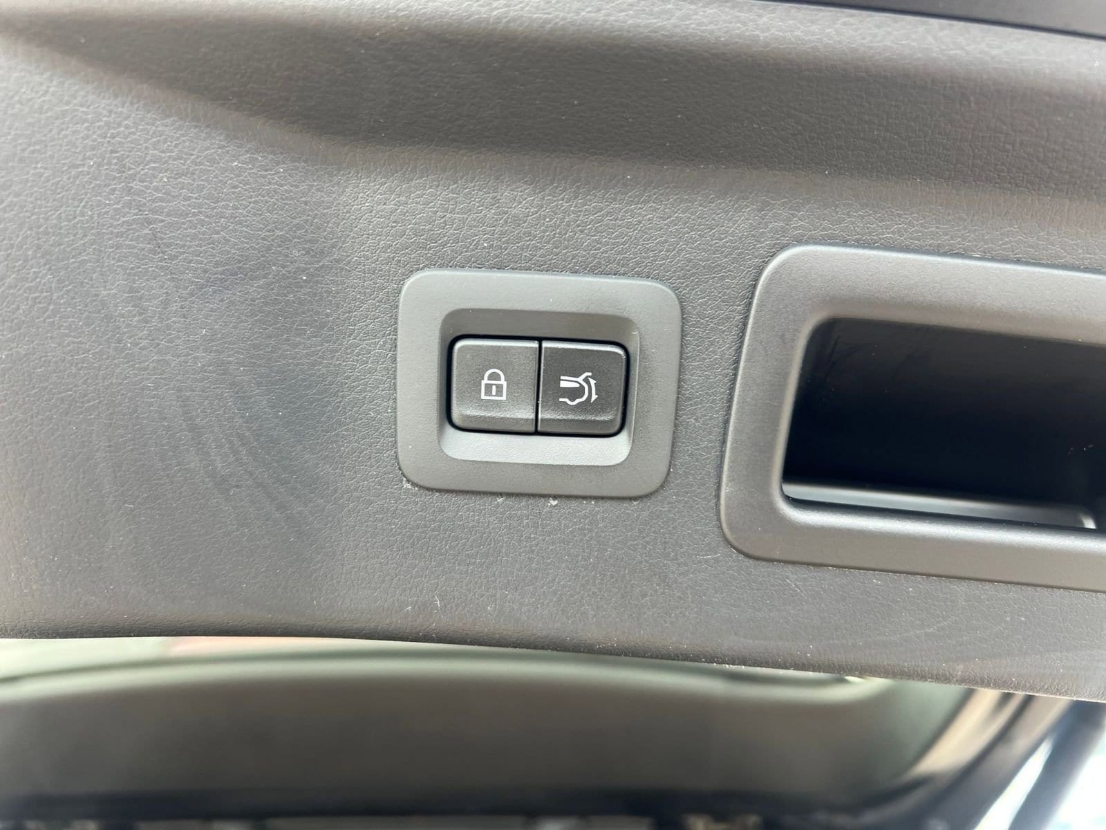 Thumbnail: 2025 Mazda CX-70 - 22