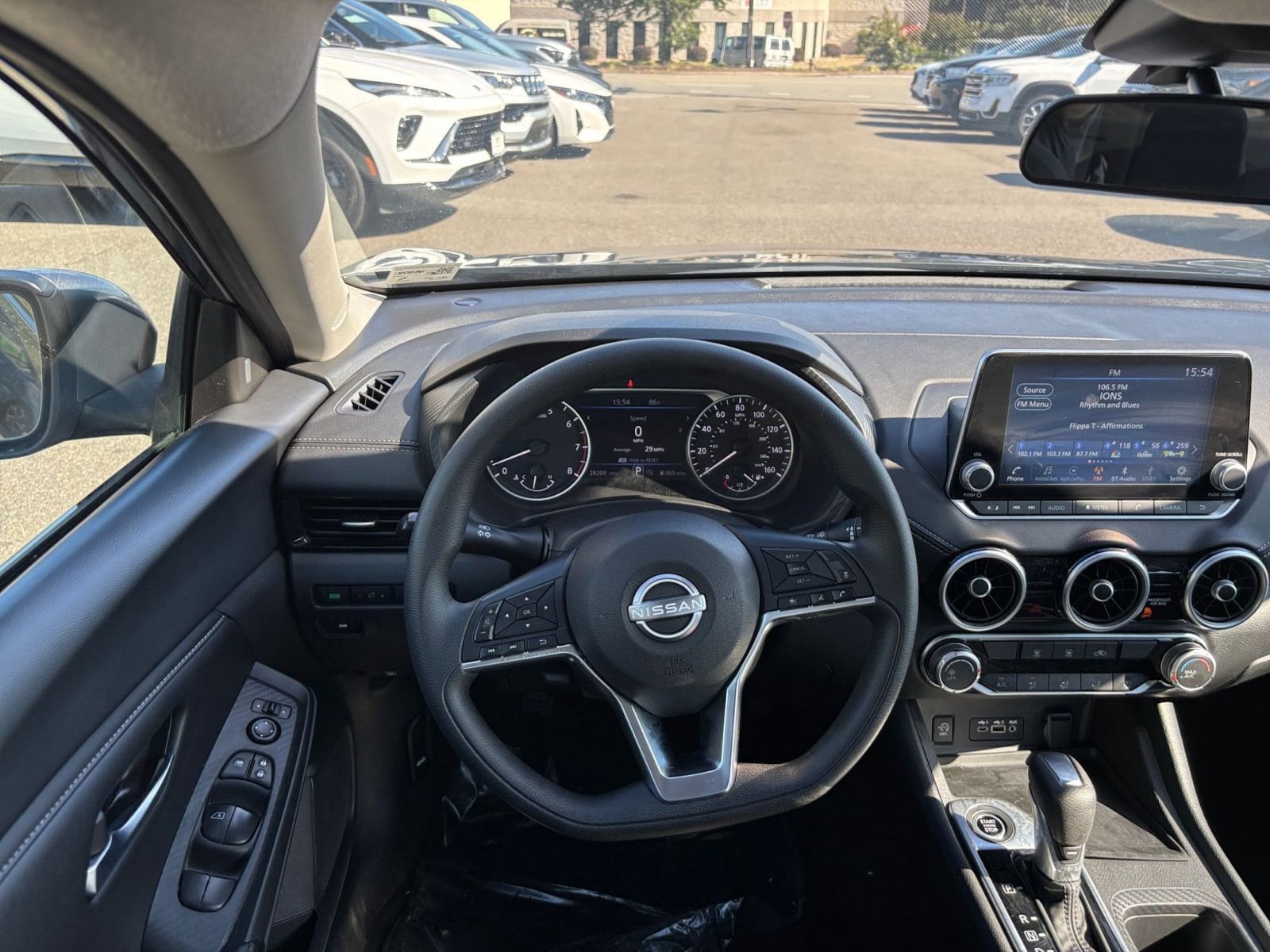Thumbnail: 2024 Nissan Sentra - 32