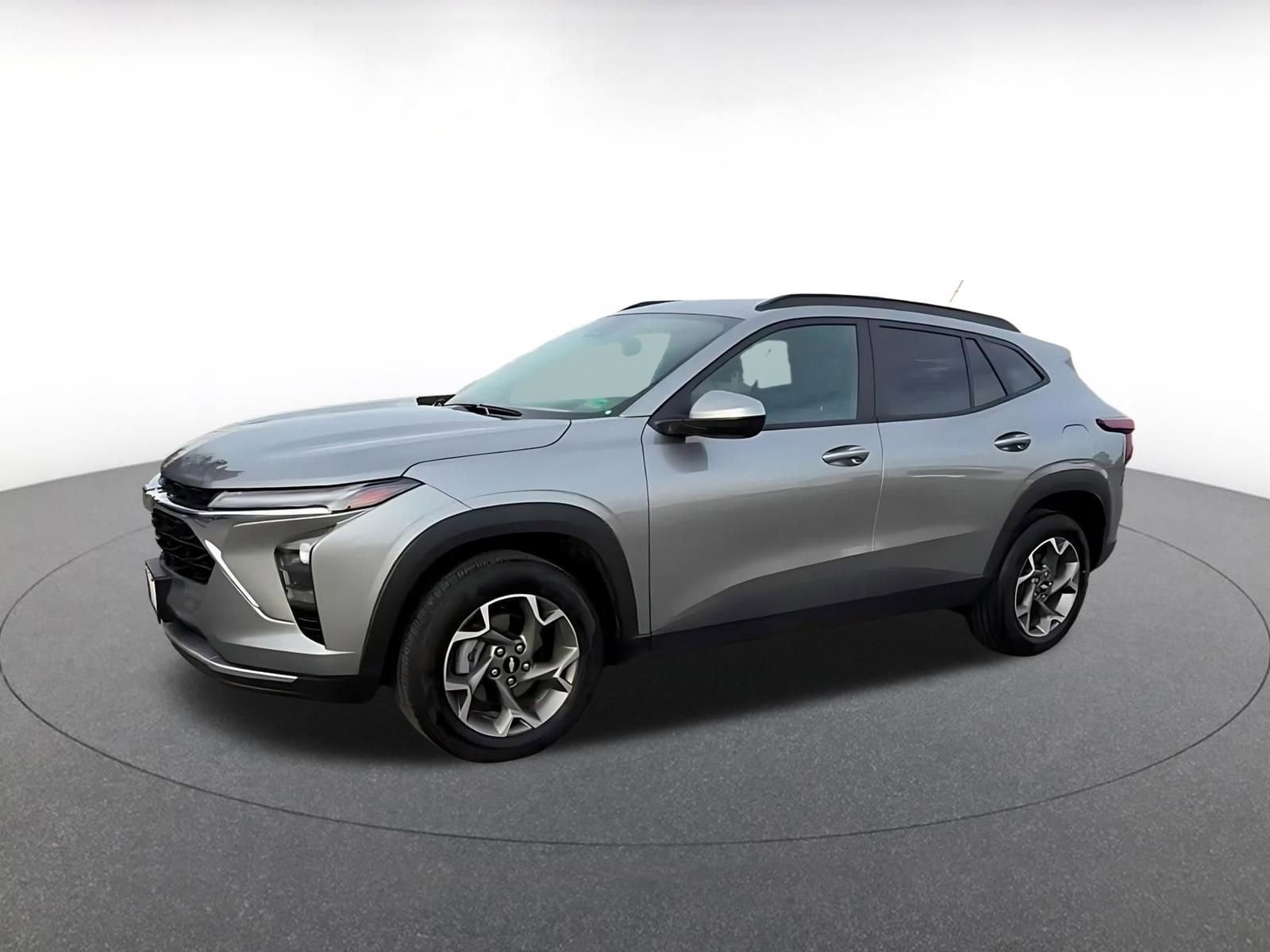 Thumbnail: 2025 Chevrolet Trax - 8