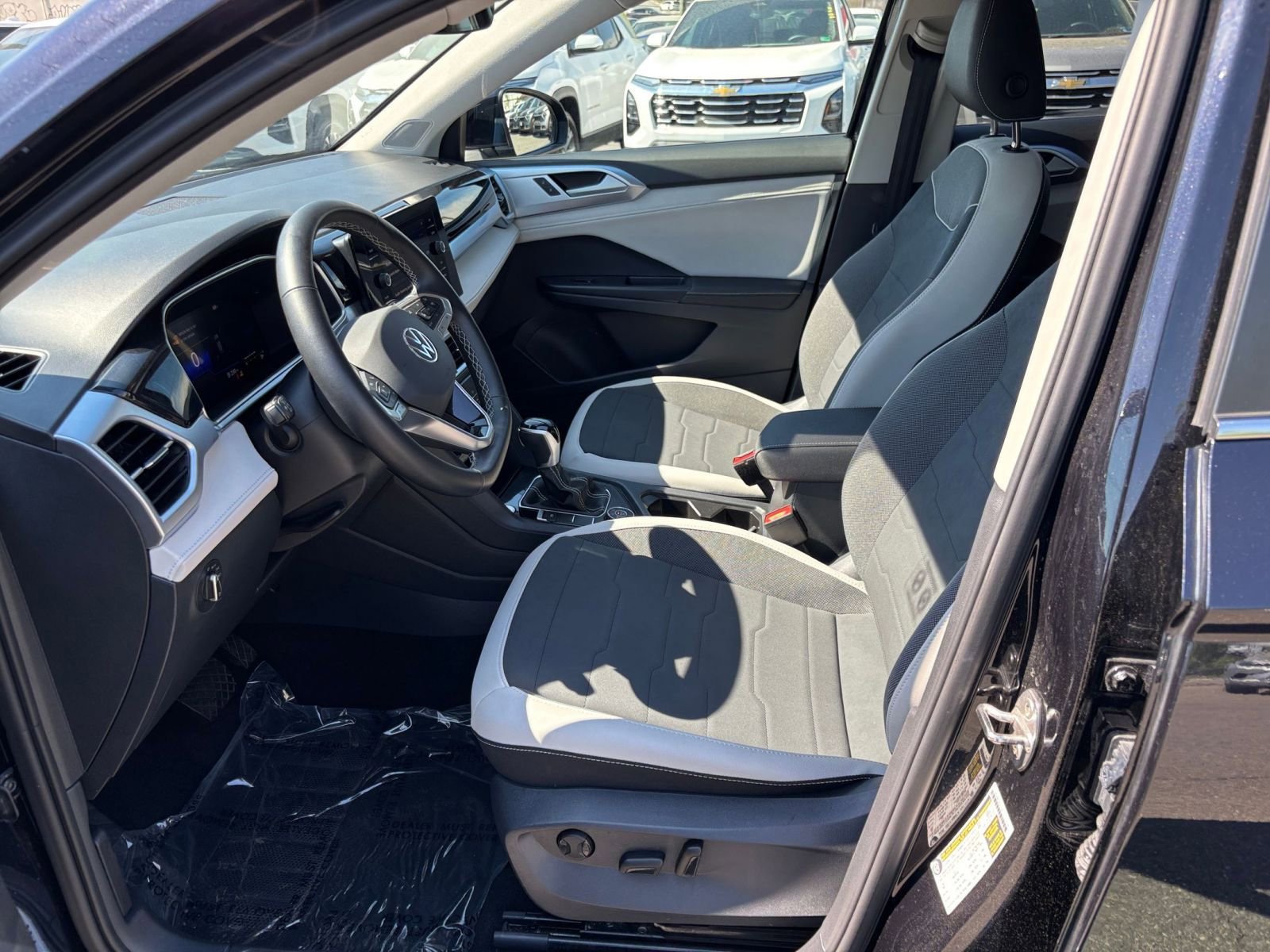 Thumbnail: 2025 Volkswagen Taos - 28