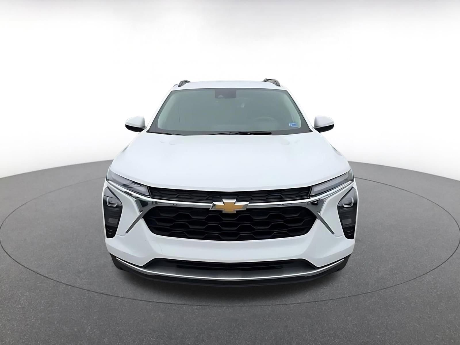 Thumbnail: 2025 Chevrolet Trax - 4