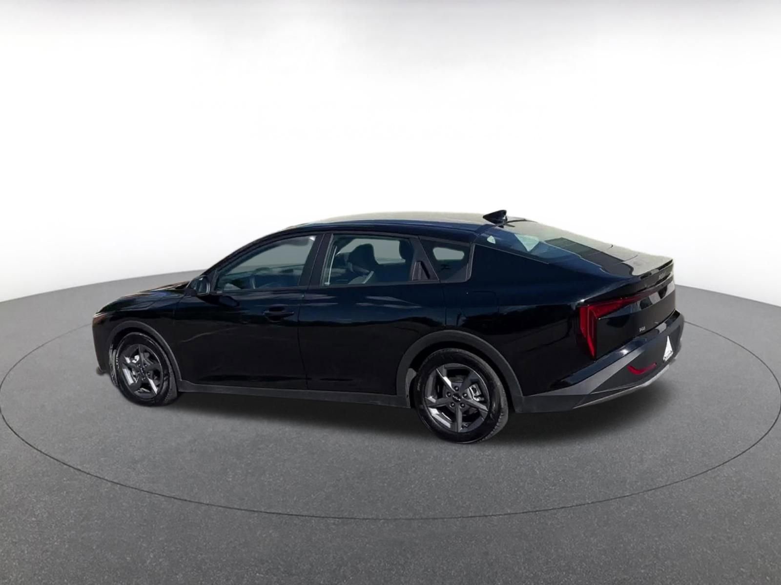 Thumbnail: 2025 Kia K4 - 10