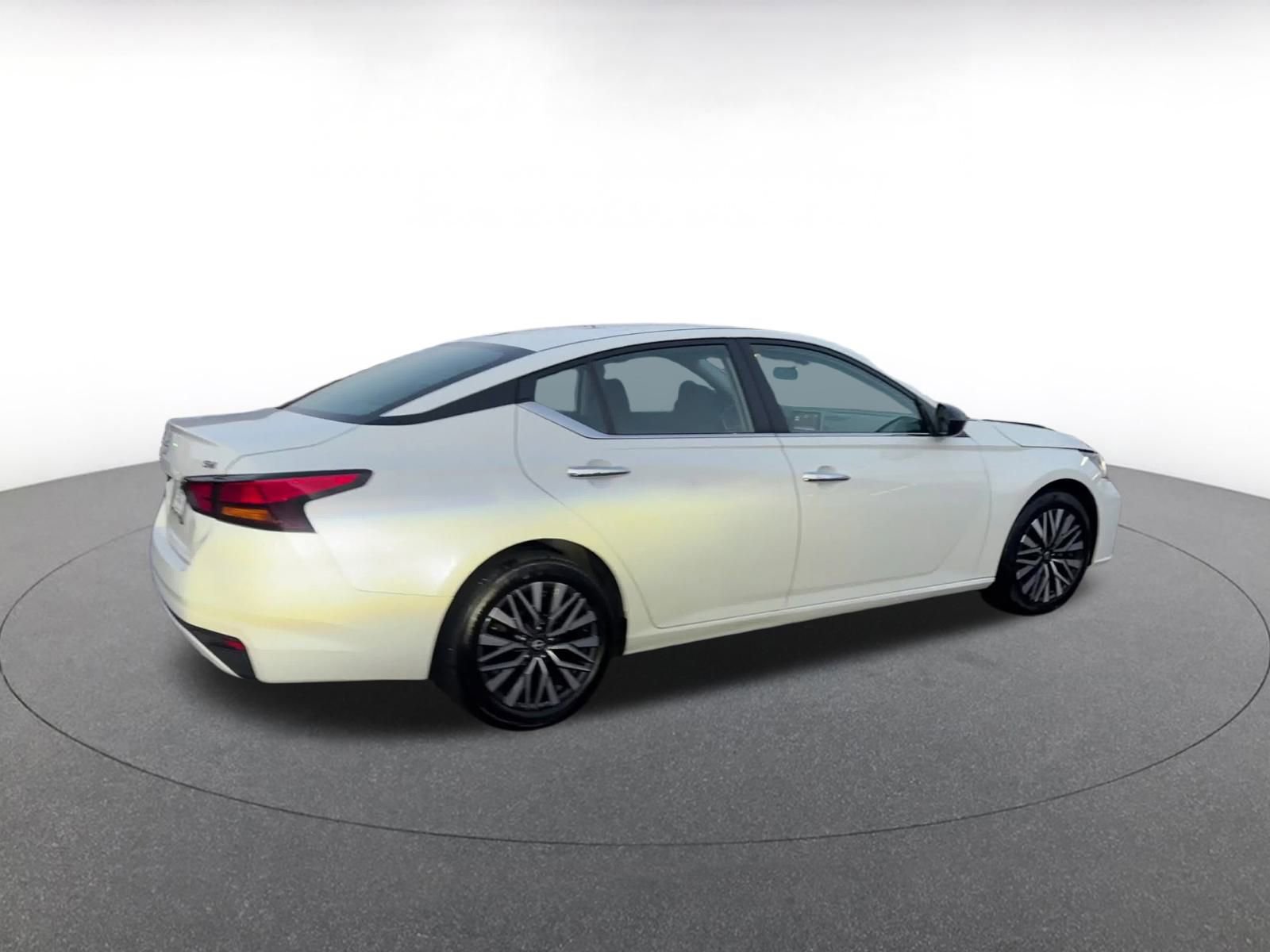 Thumbnail: 2024 Nissan Altima - 15