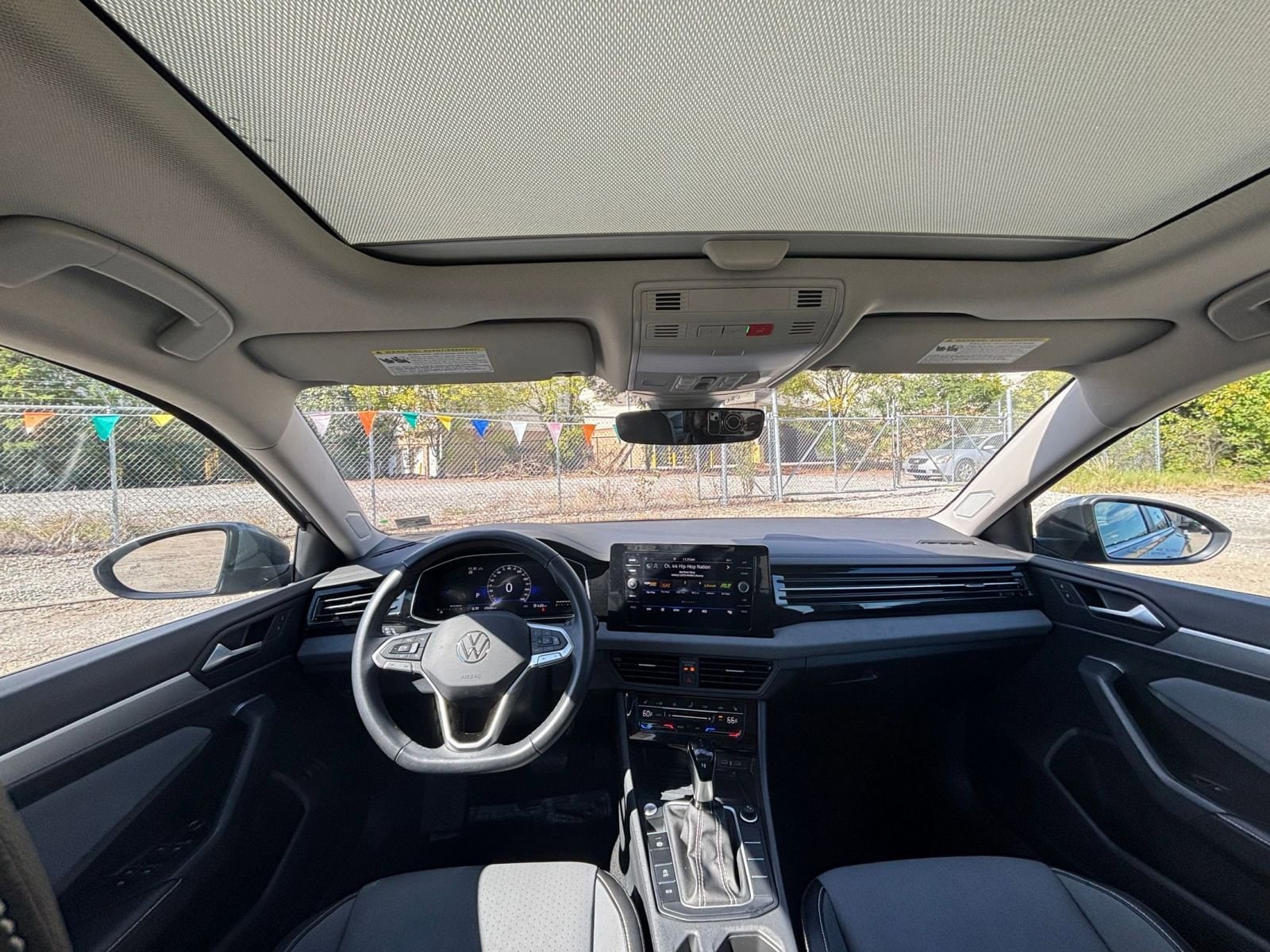 Thumbnail: 2025 Volkswagen Jetta - 32