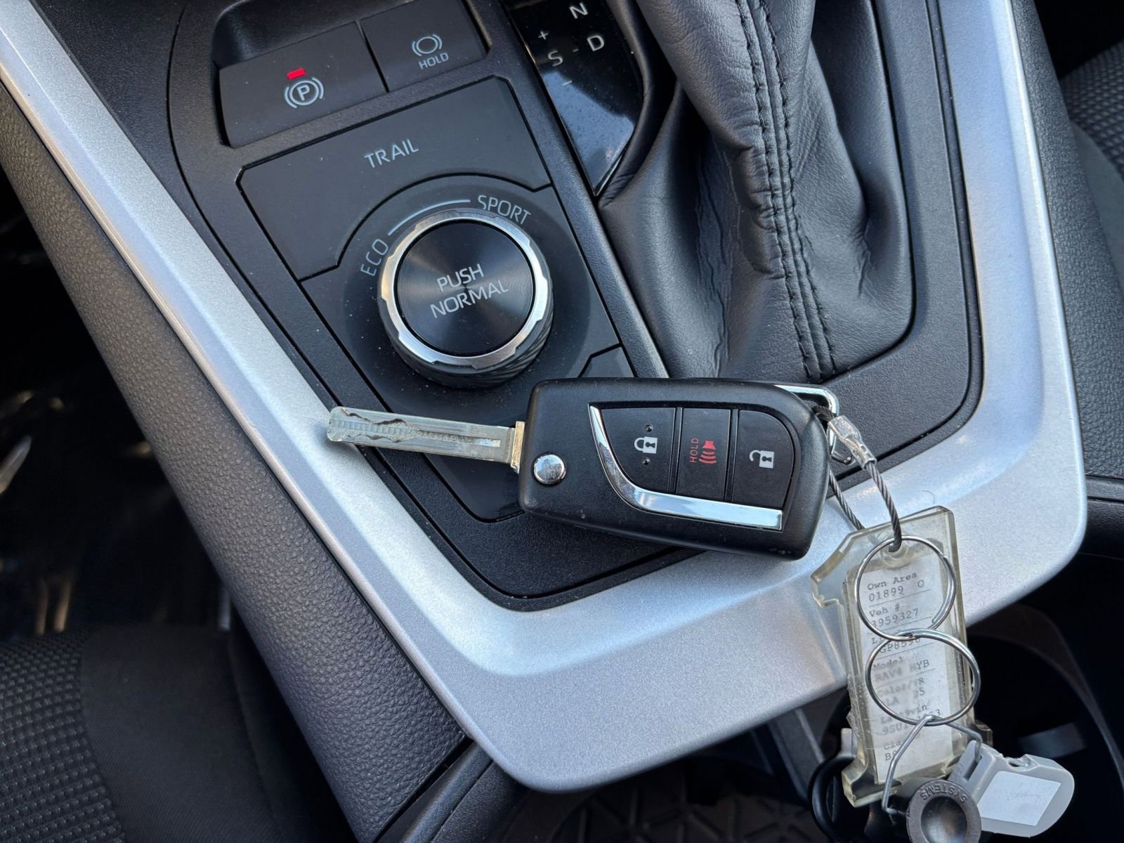 Thumbnail: 2025 Toyota RAV4 - 22