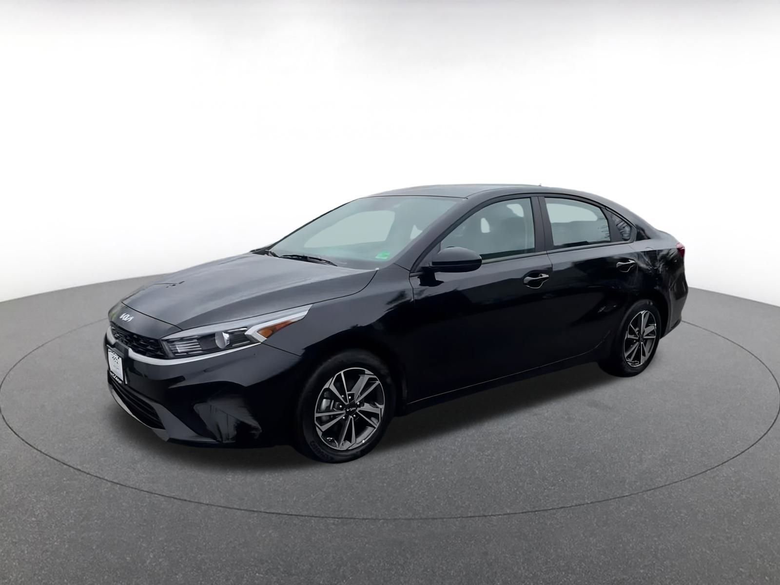 Thumbnail: 2024 Kia Forte - 8