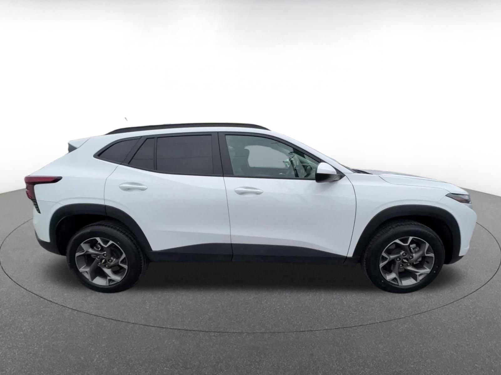 Thumbnail: 2025 Chevrolet Trax - 16