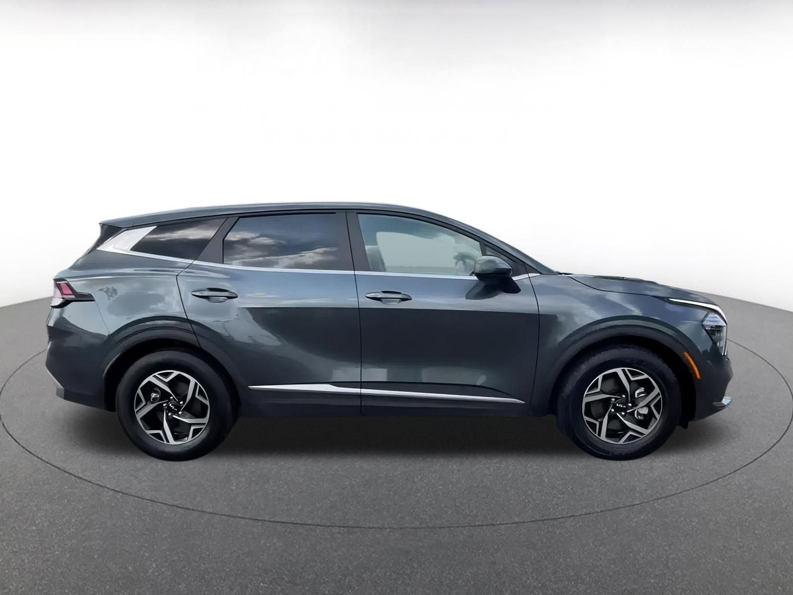 Thumbnail: 2024 Kia Sportage - 16