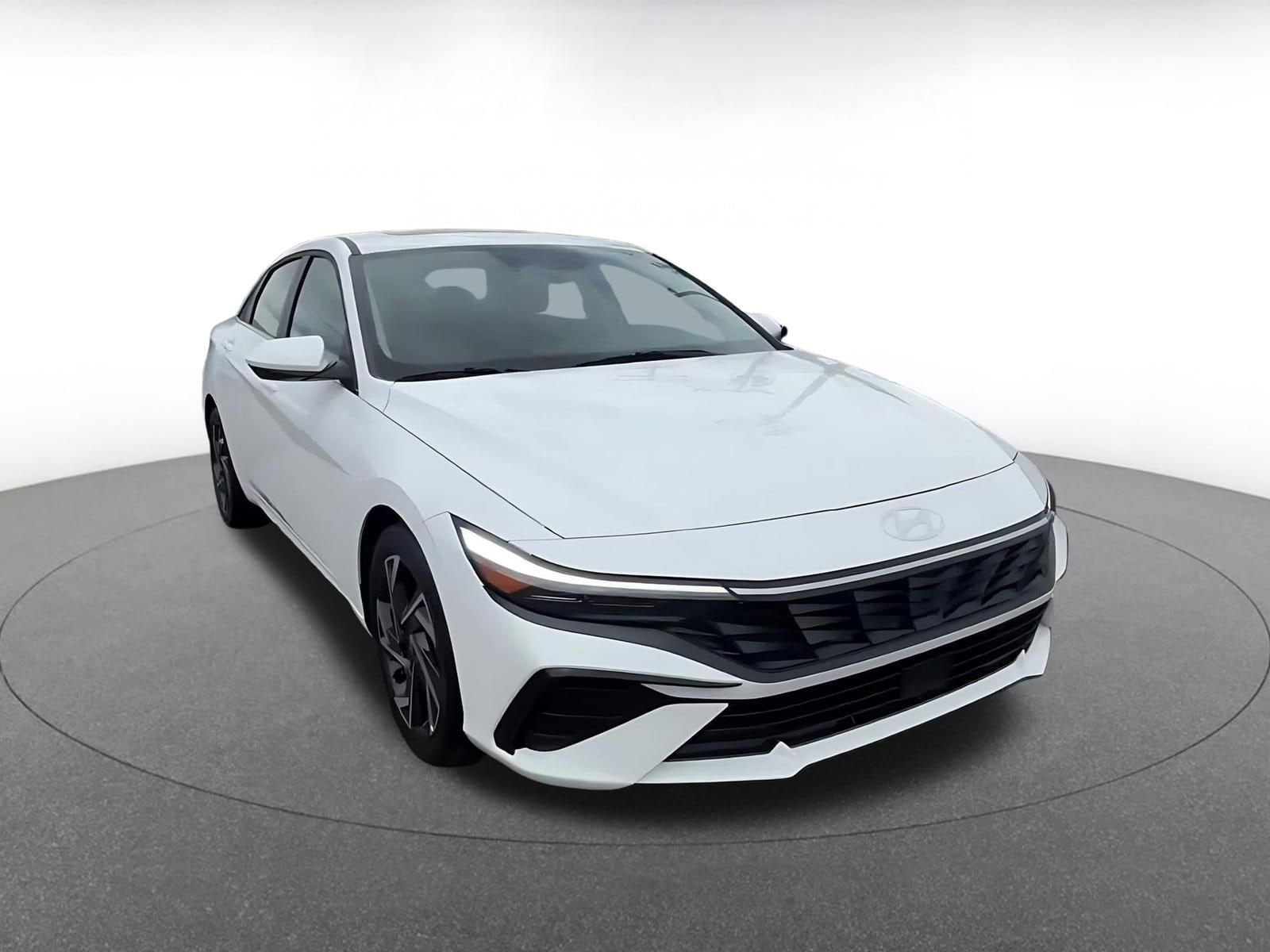 Thumbnail: 2025 Hyundai Elantra - 3