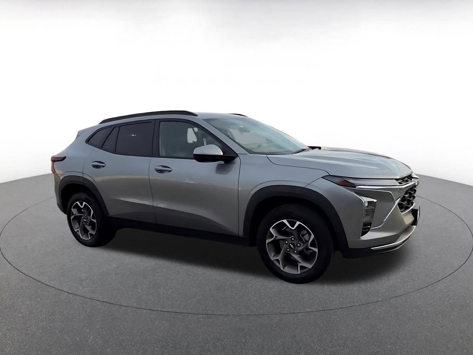 Thumbnail: 2025 Chevrolet Trax - 2