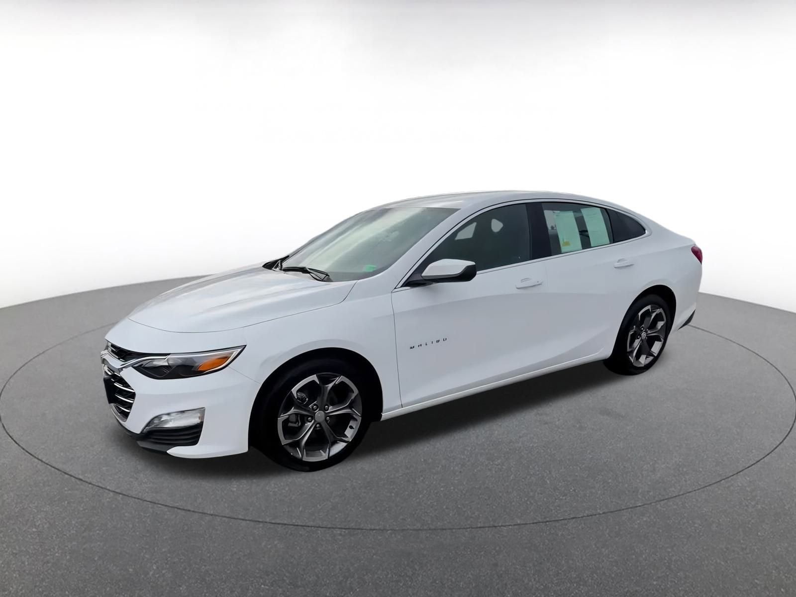 Thumbnail: 2024 Chevrolet Malibu - 8
