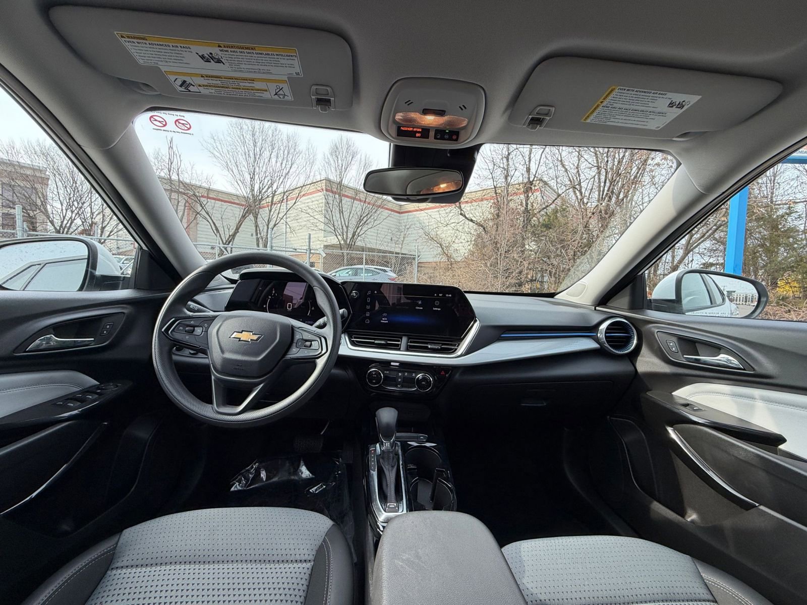 Thumbnail: 2025 Chevrolet Trax - 31