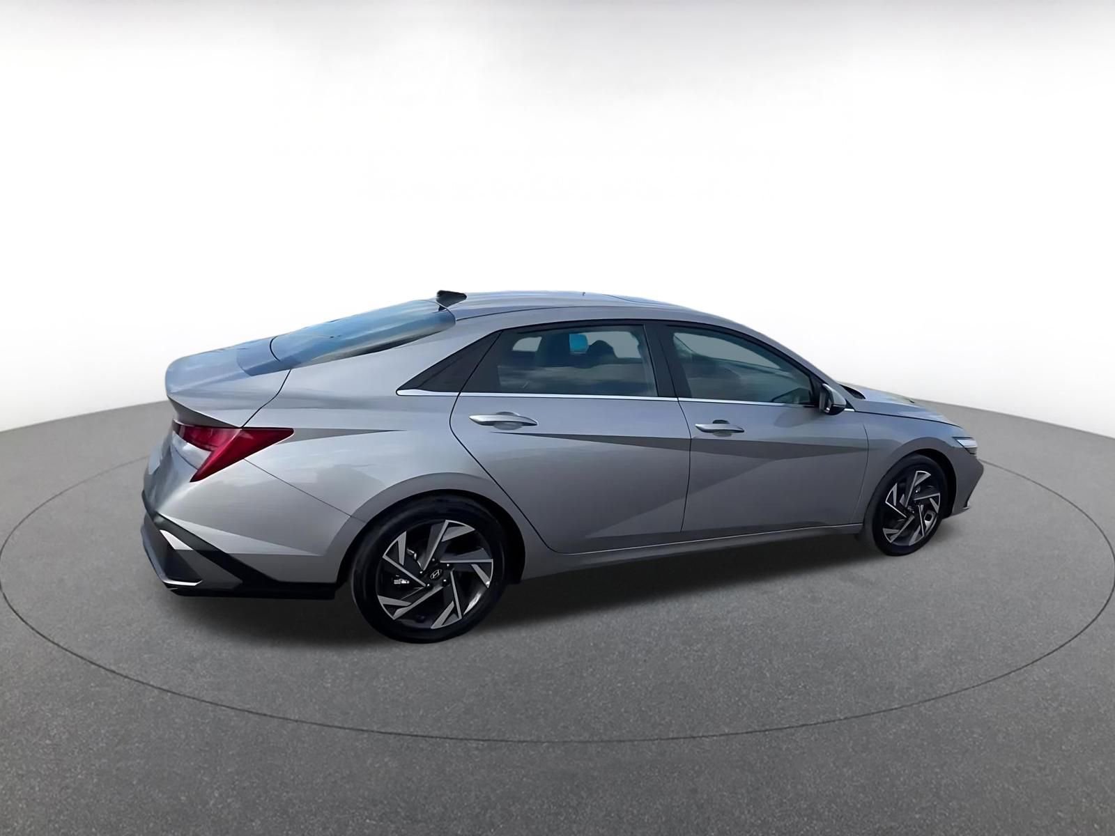 Thumbnail: 2025 Hyundai Elantra - 15