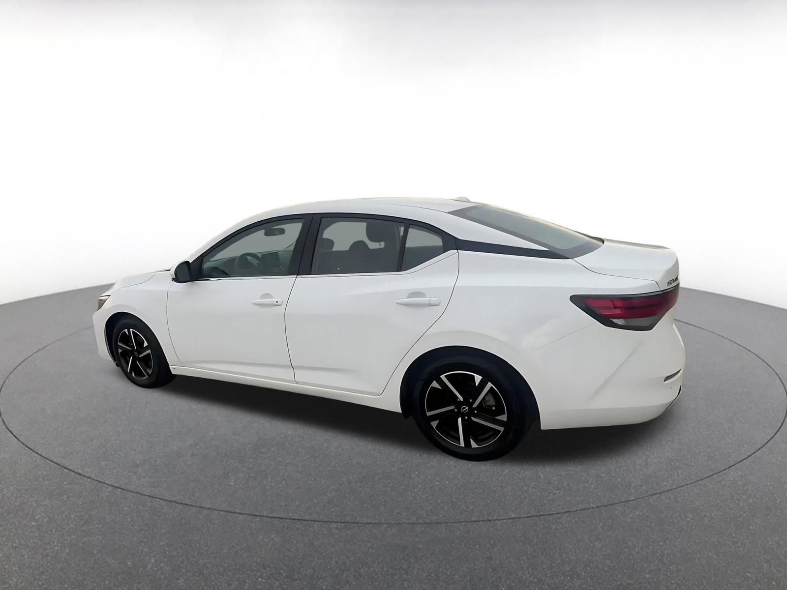 Thumbnail: 2024 Nissan Sentra - 10