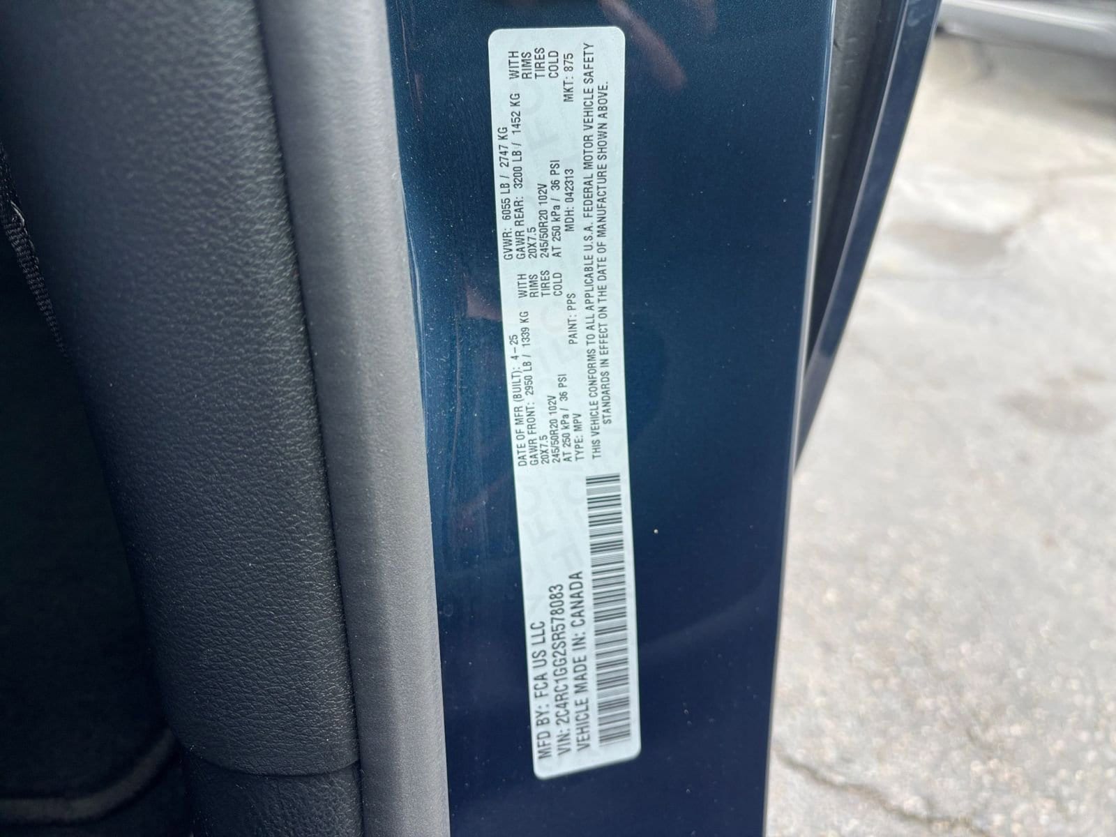 Thumbnail: 2025 Chrysler Pacifica - 34