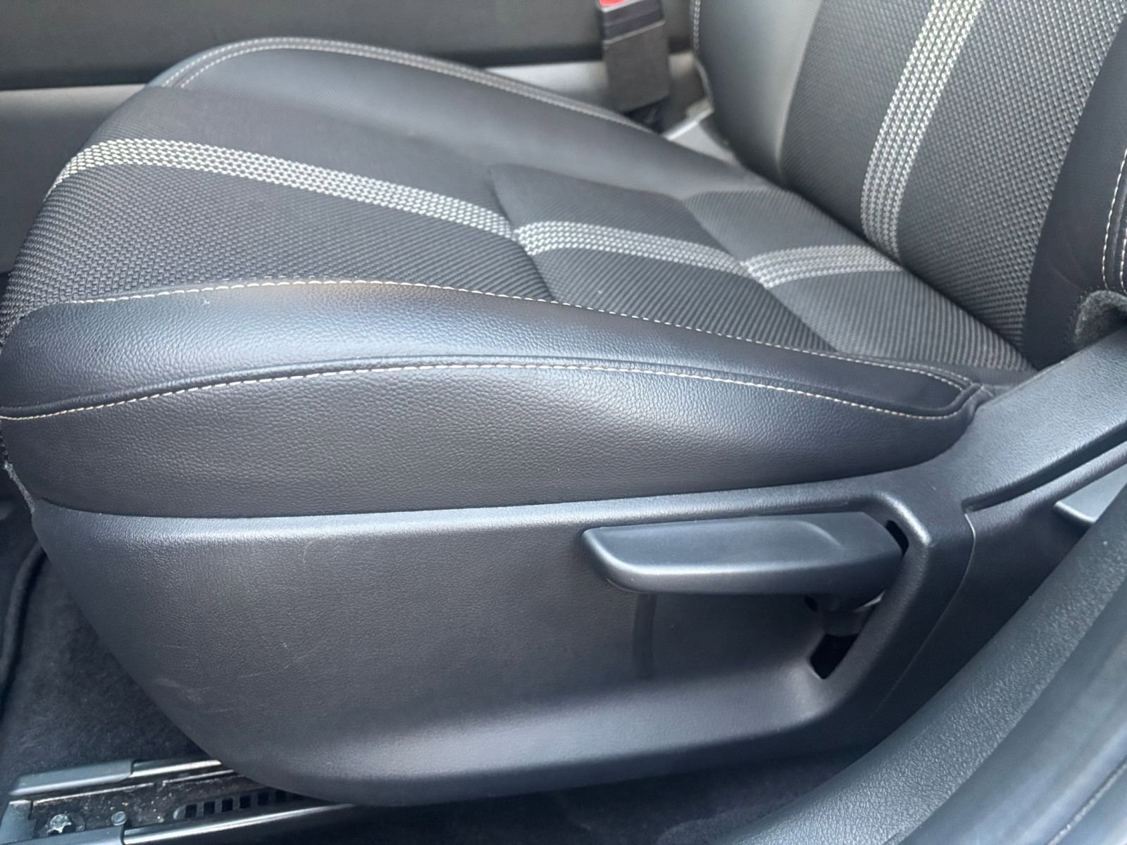 Thumbnail: 2025 Mazda CX-50 - 23